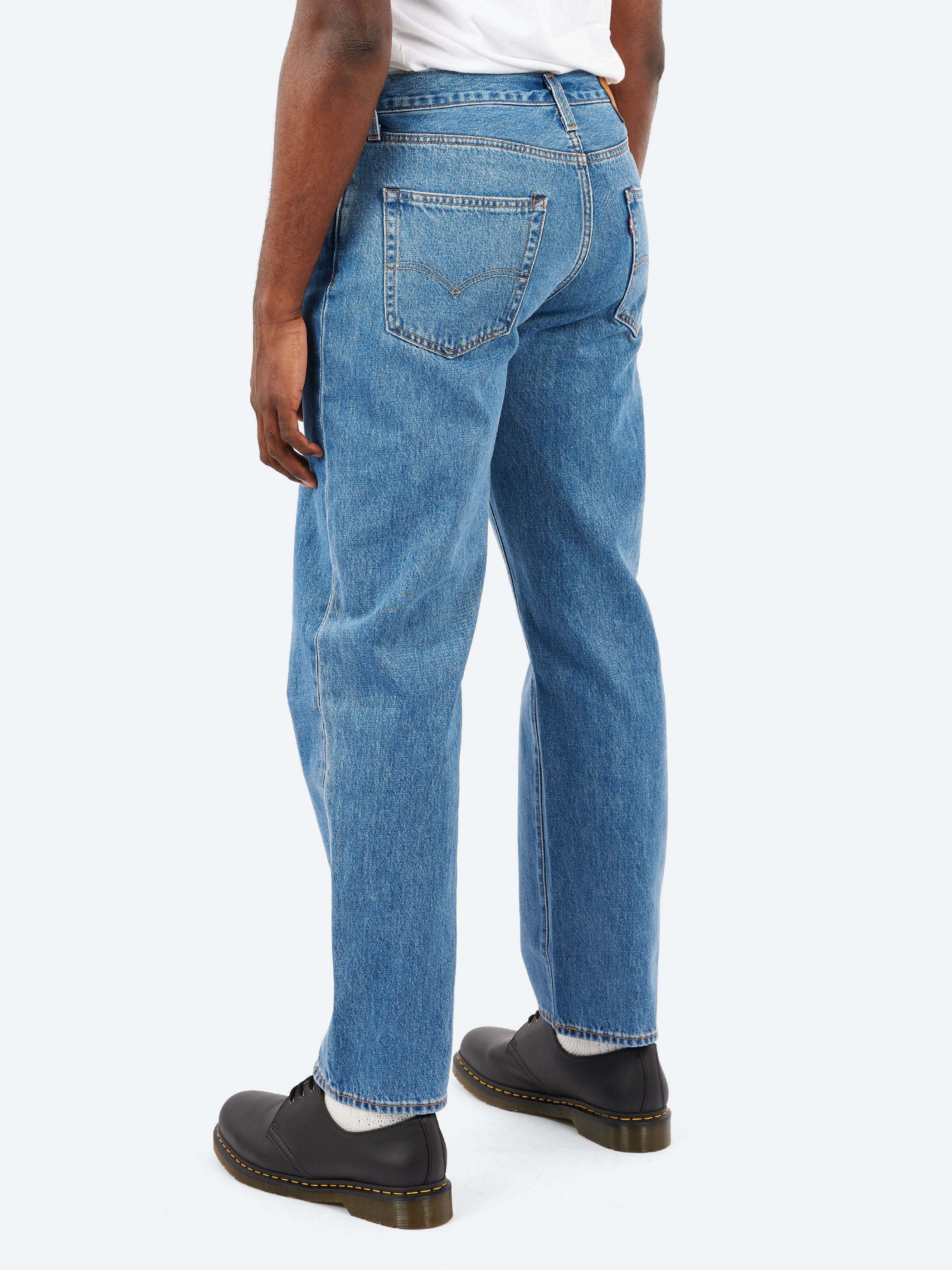 568 Loose Straight Jeans