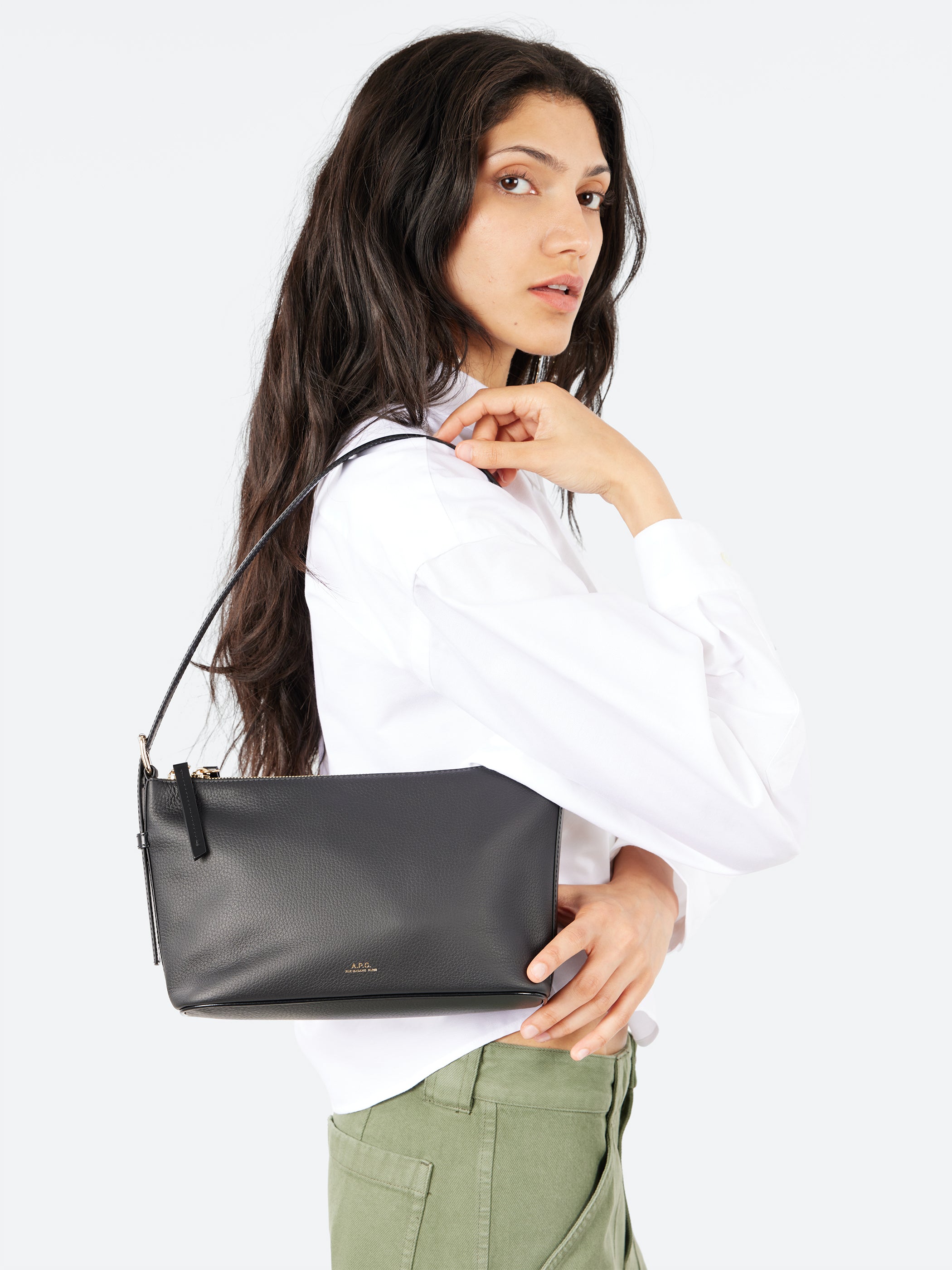 Vera Shoulder Bag