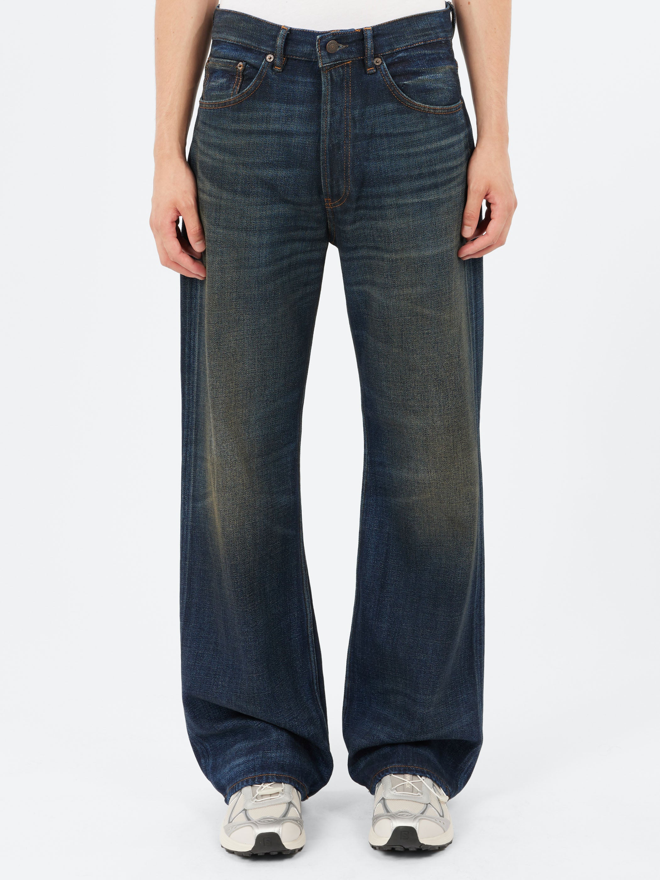 2021M Regular Fit Jeans