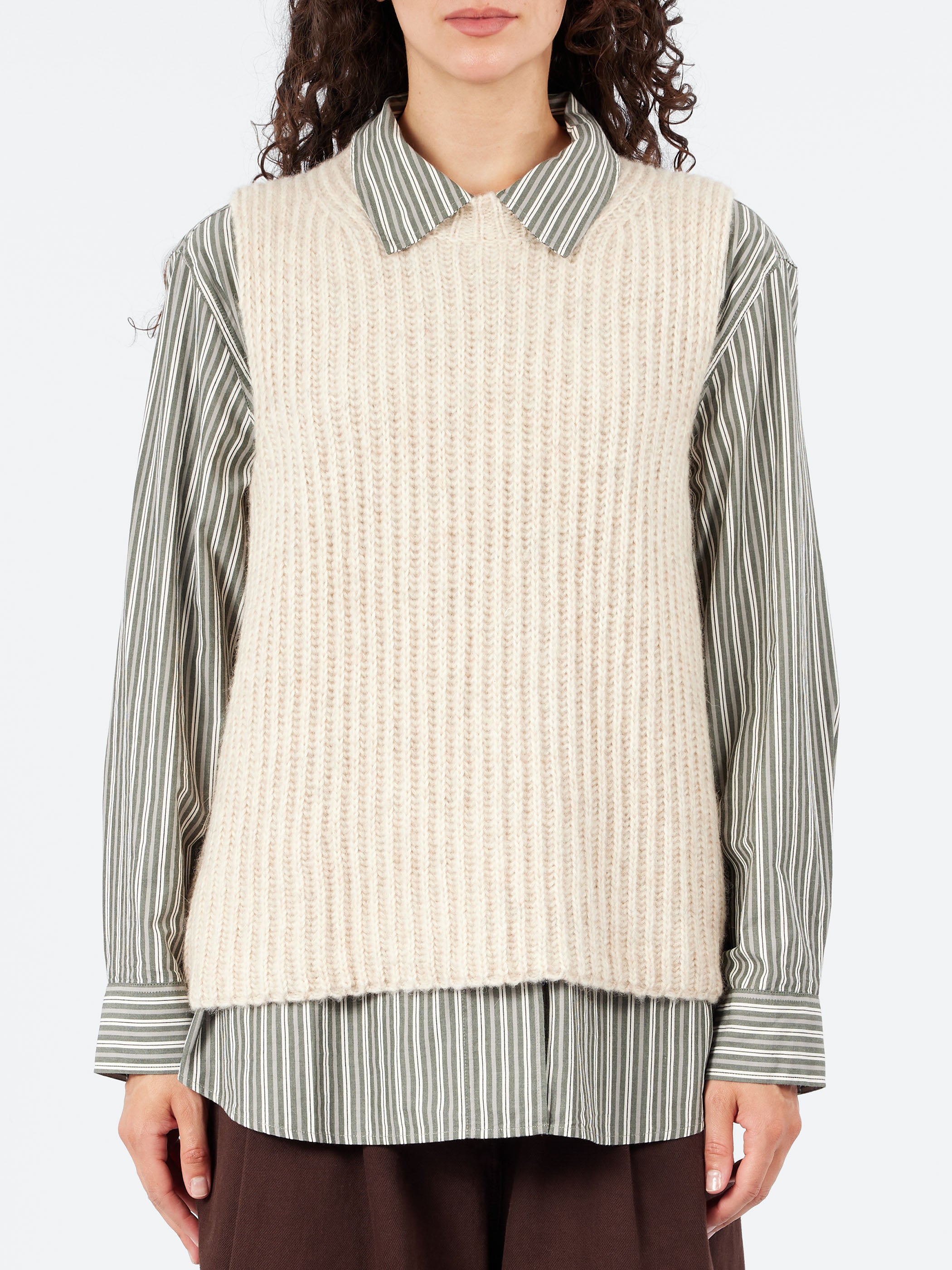 2572 Vest