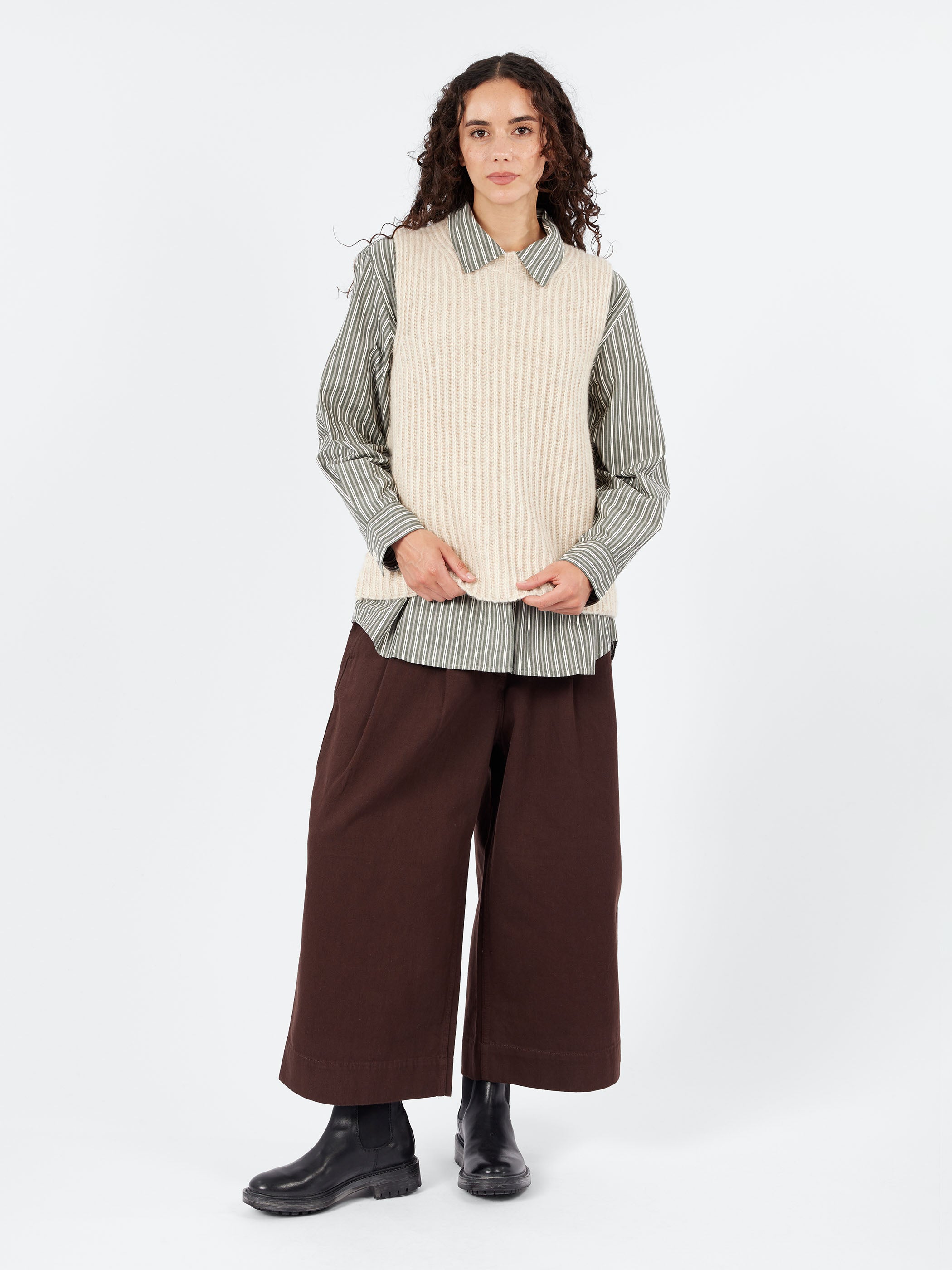 2572 Vest