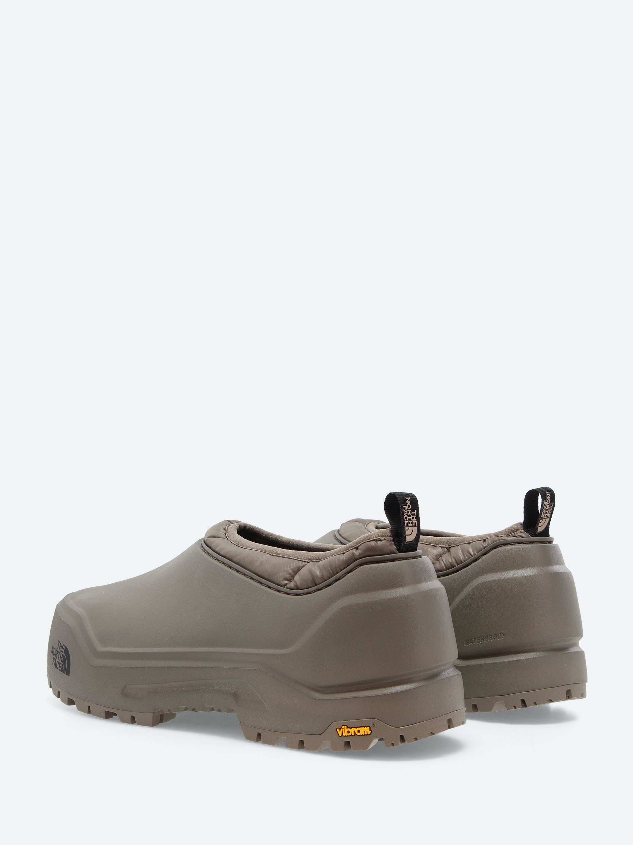 The North Face - Base Camp 200 WP Boots in Black – gravitypope