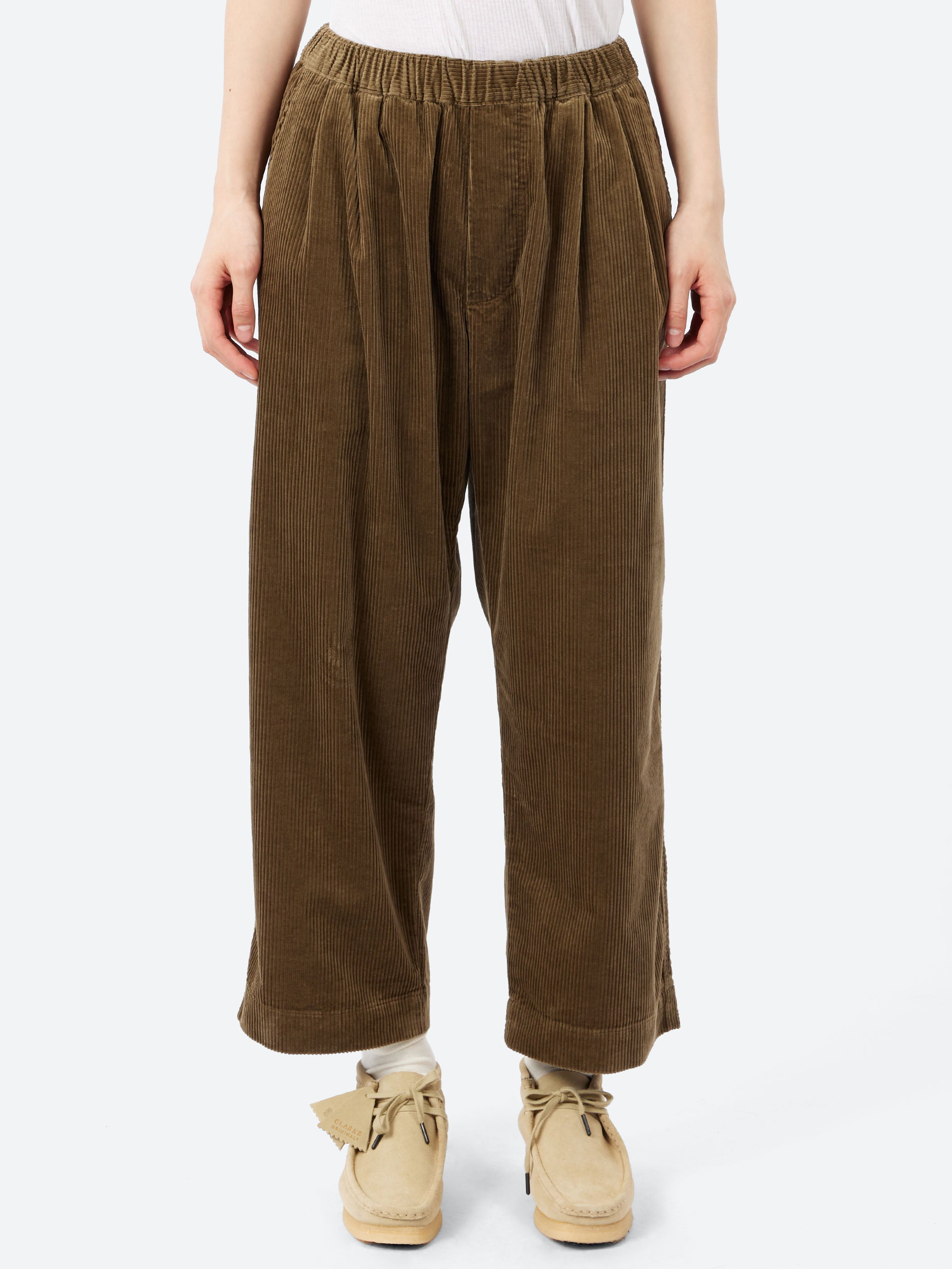 Danton - Corduroy 2Tuck Easy Pants in Olive – gravitypope