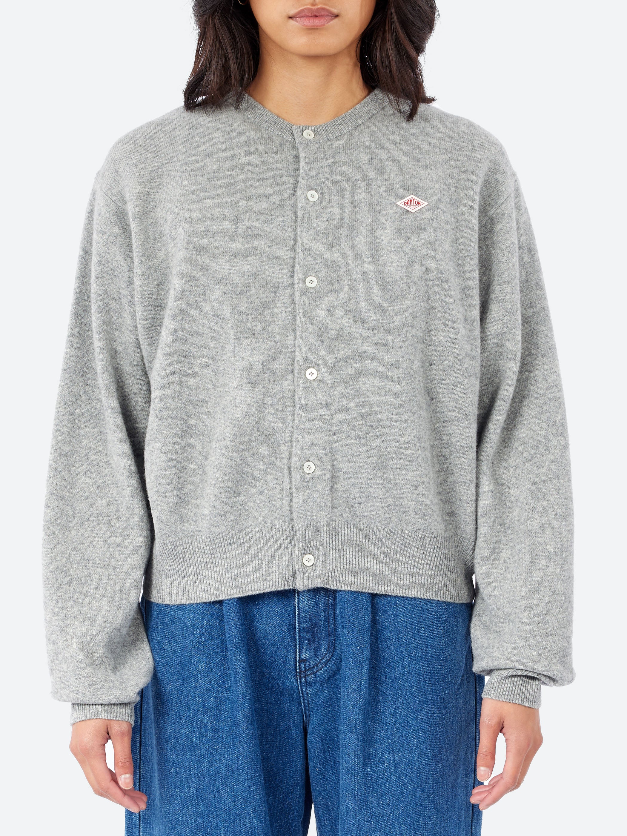Danton - Women's Lambswool Crew Neck Cardigan in Light Grey Danton - Women's Lambswool Crew Neck Cardigan in Light Grey