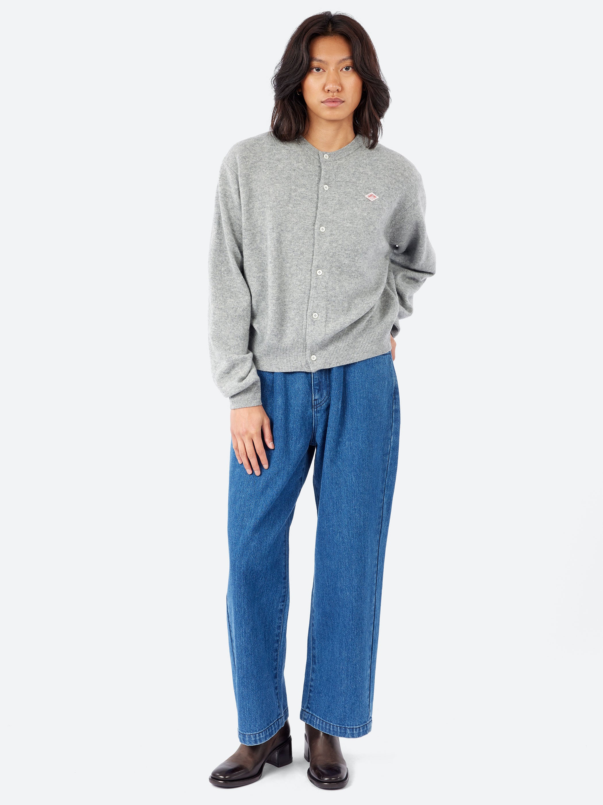 Danton - Women's Lambswool Crew Neck Cardigan in Light Grey