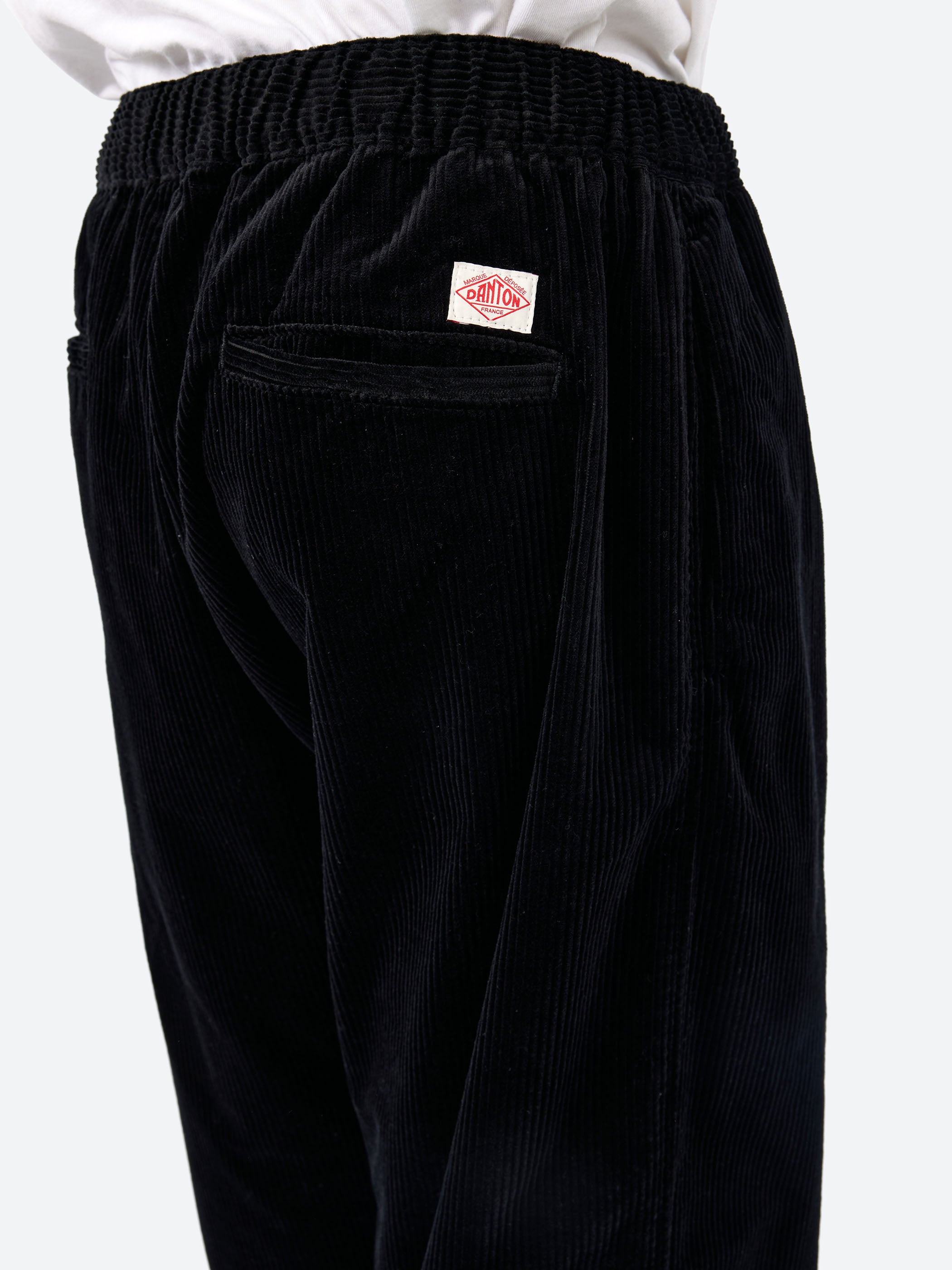 Danton - Corduroy Straight Silhouette Easy Pants in Black