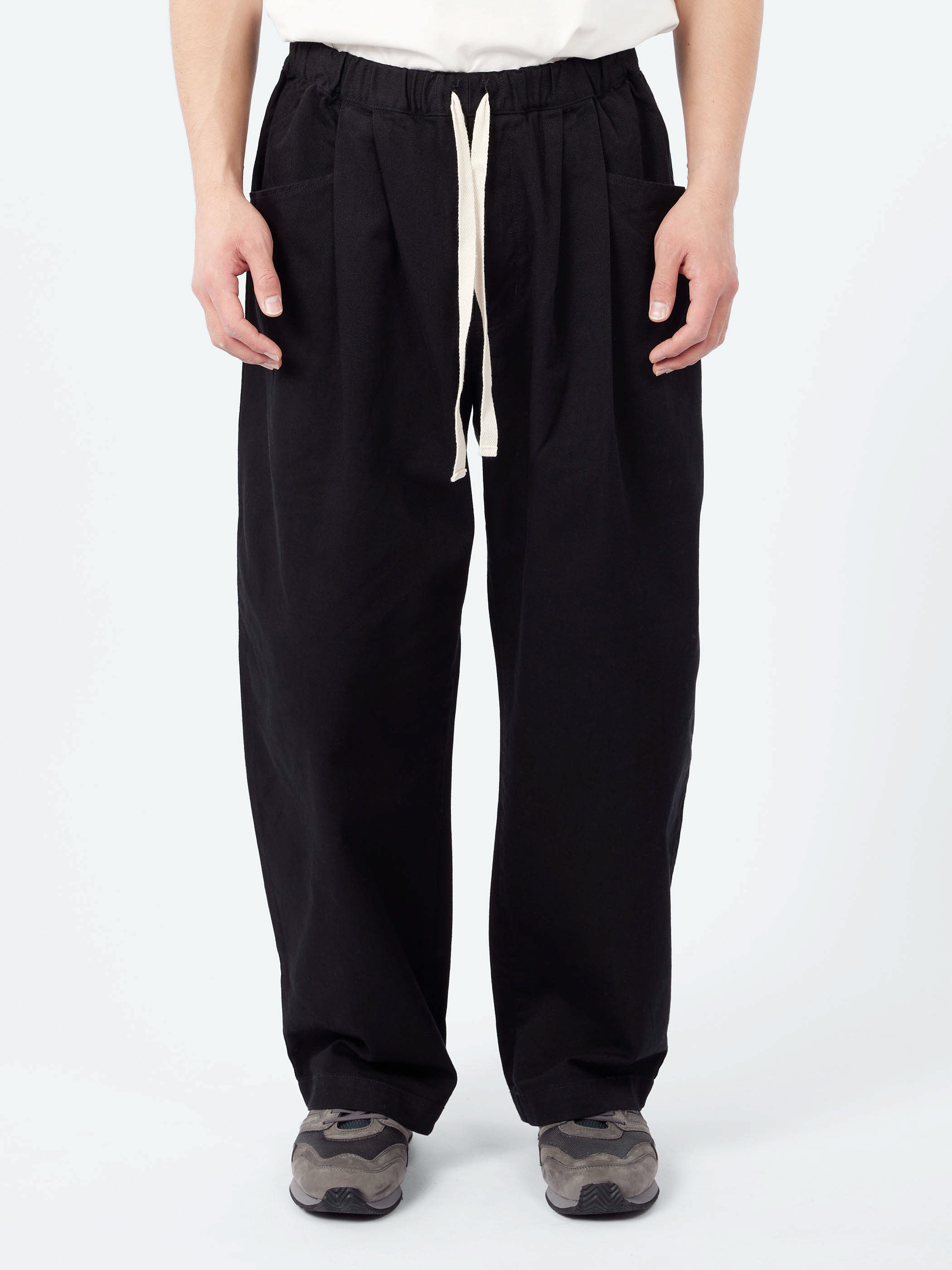 Danton - Heavy Twill 2Tuck Easy Pants in Black – gravitypope