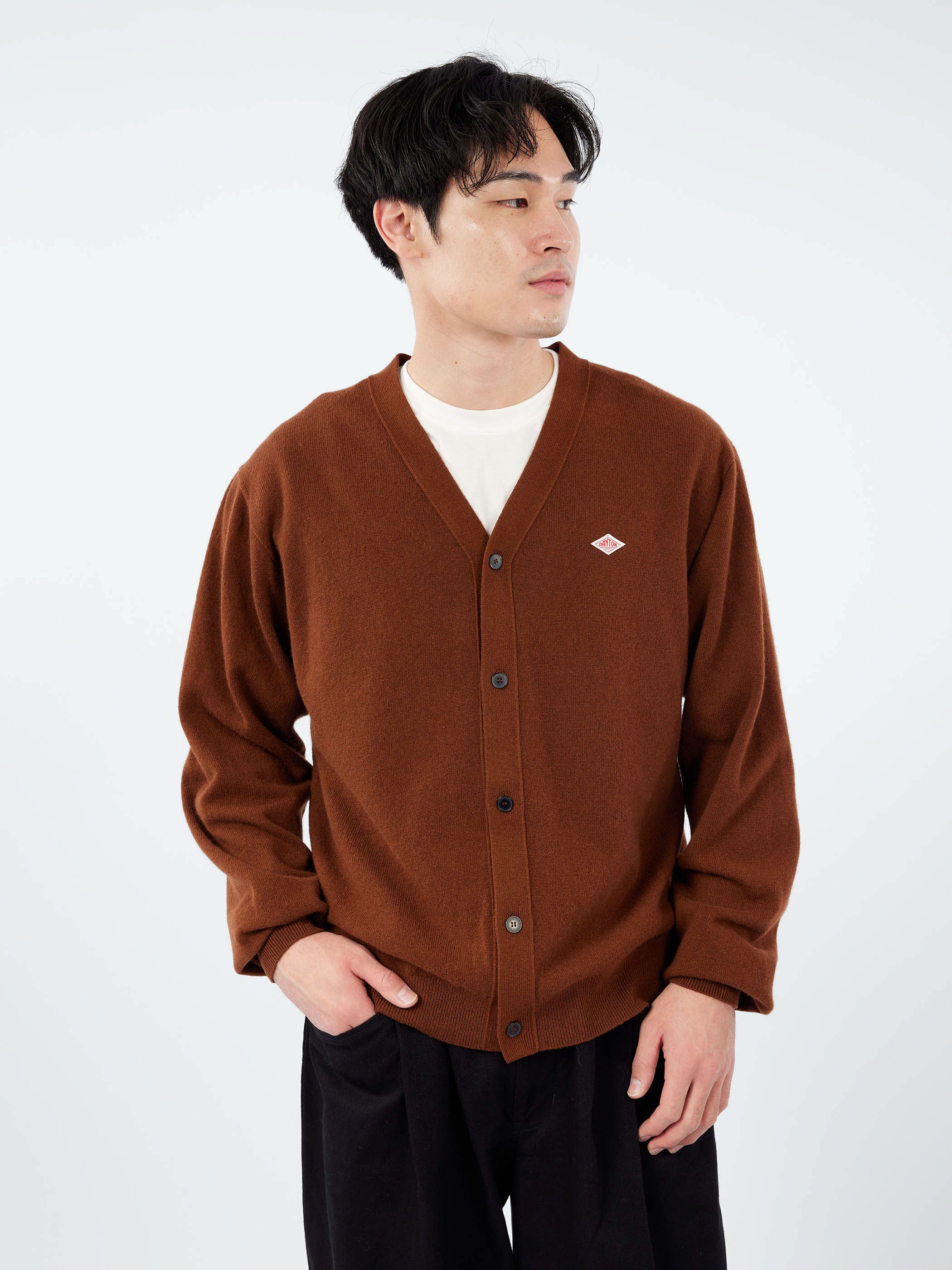 DANTON ウール カーディガン FREE ブラウン Danton - Lambswool V-Neck Cardigan in Chocolate – gravitypope