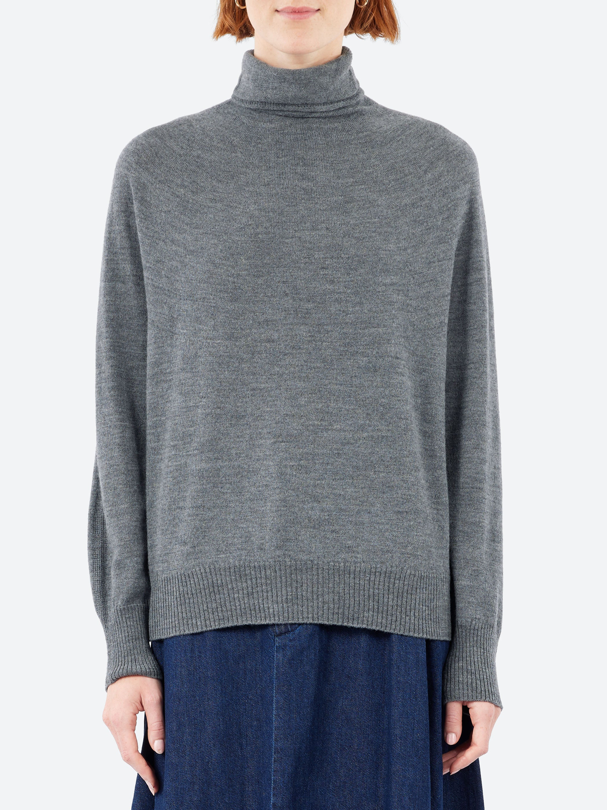 Airy Wool Loose Turtleneck