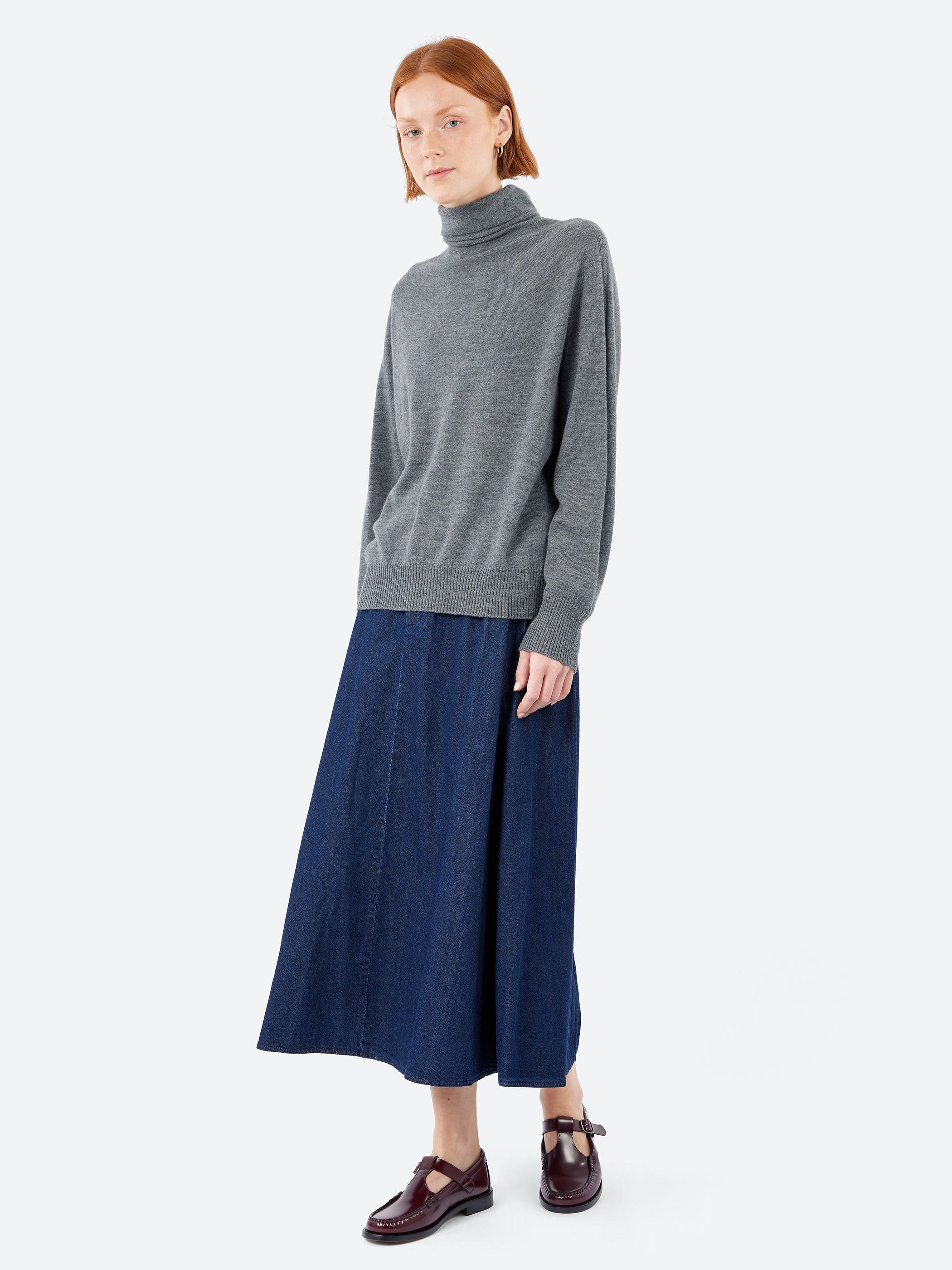 Airy Wool Loose Turtleneck