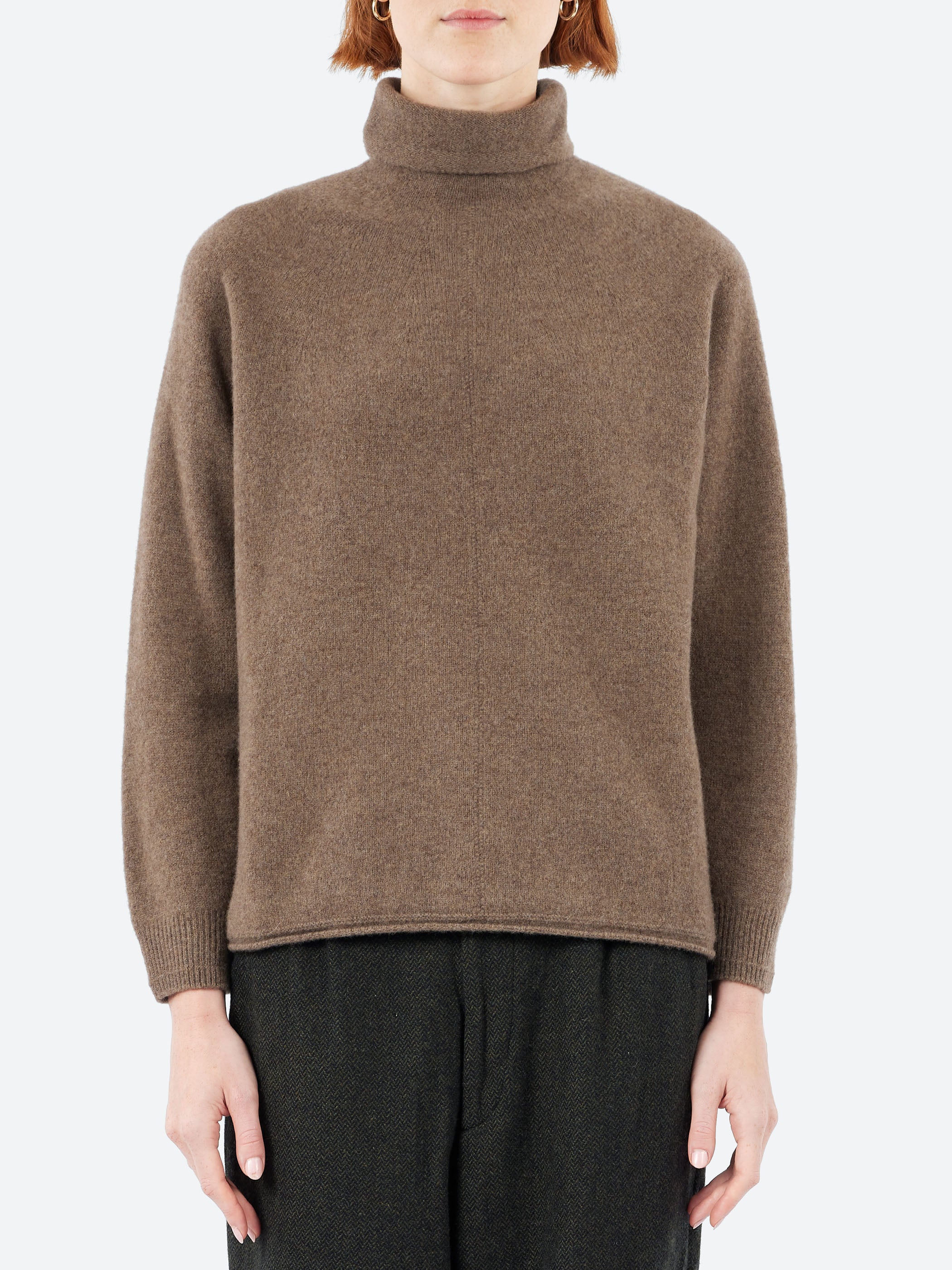 Fine Wool Loose Turtleneck