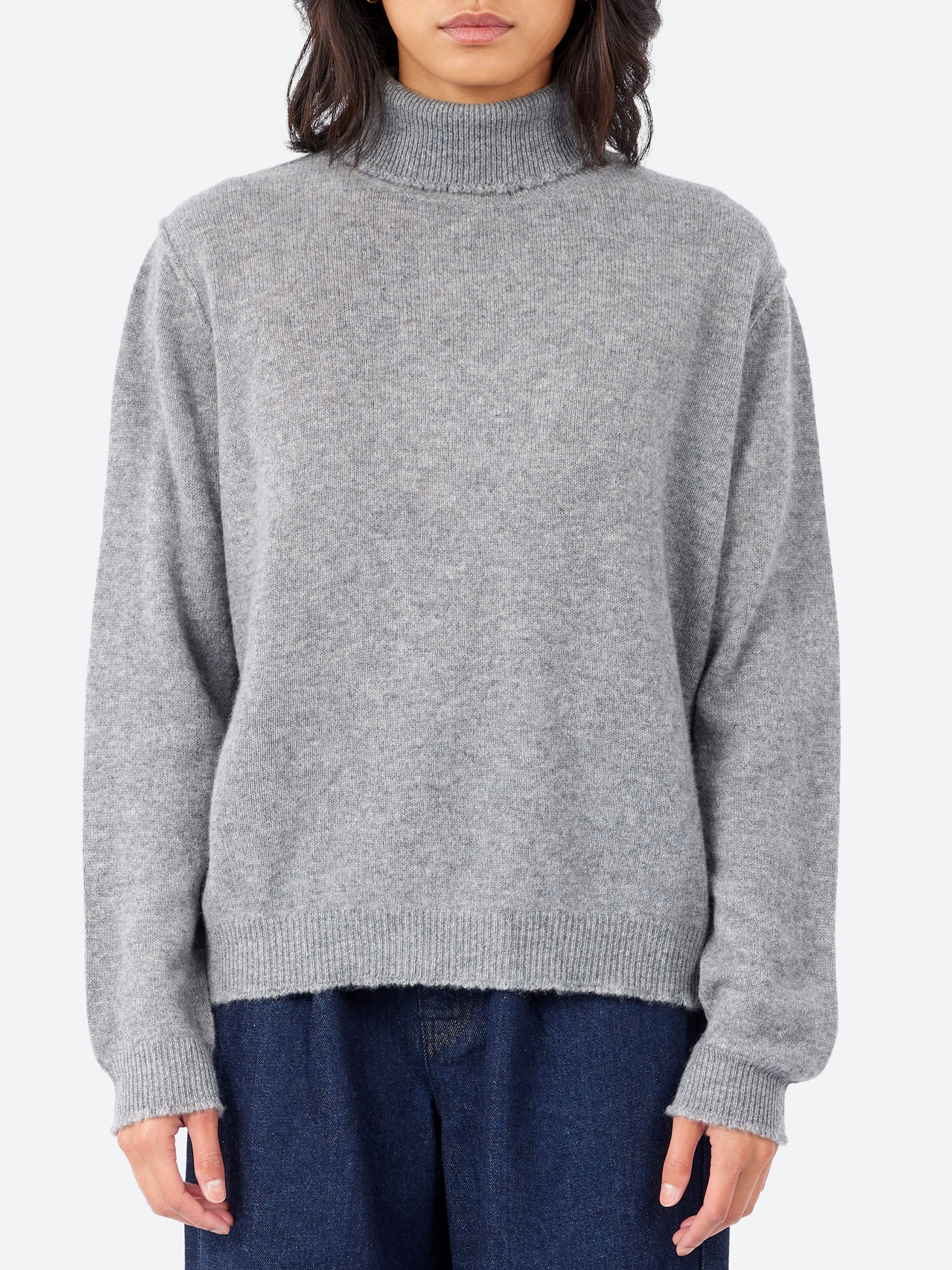 Distressed Roll Collar