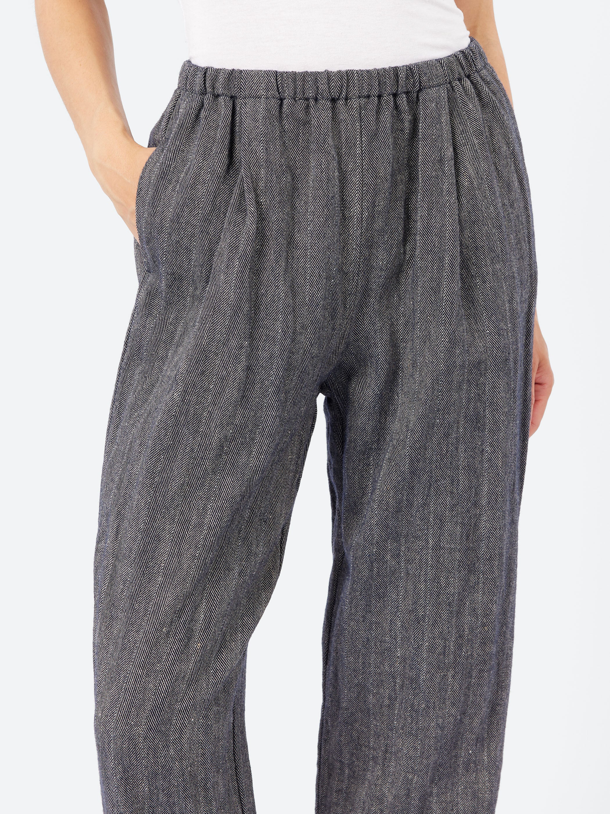 P1002 Trouser