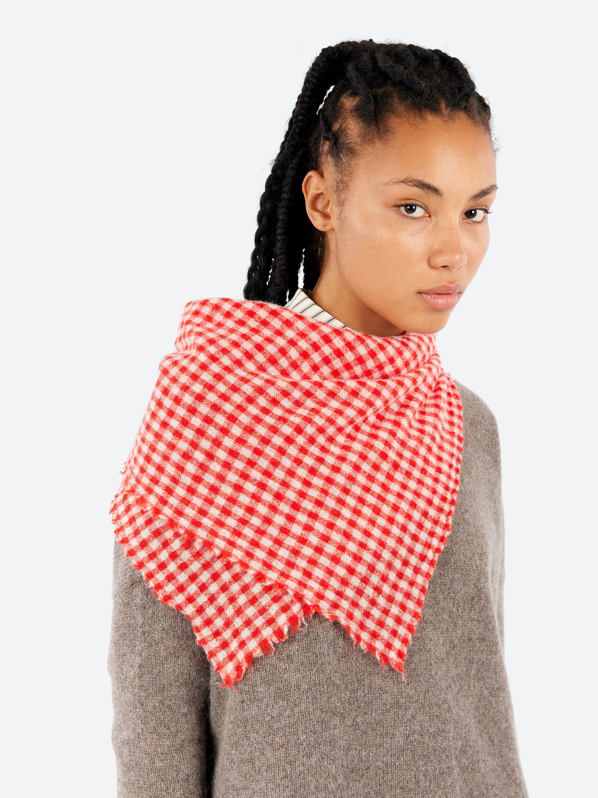 P1909 Gingham Scarf