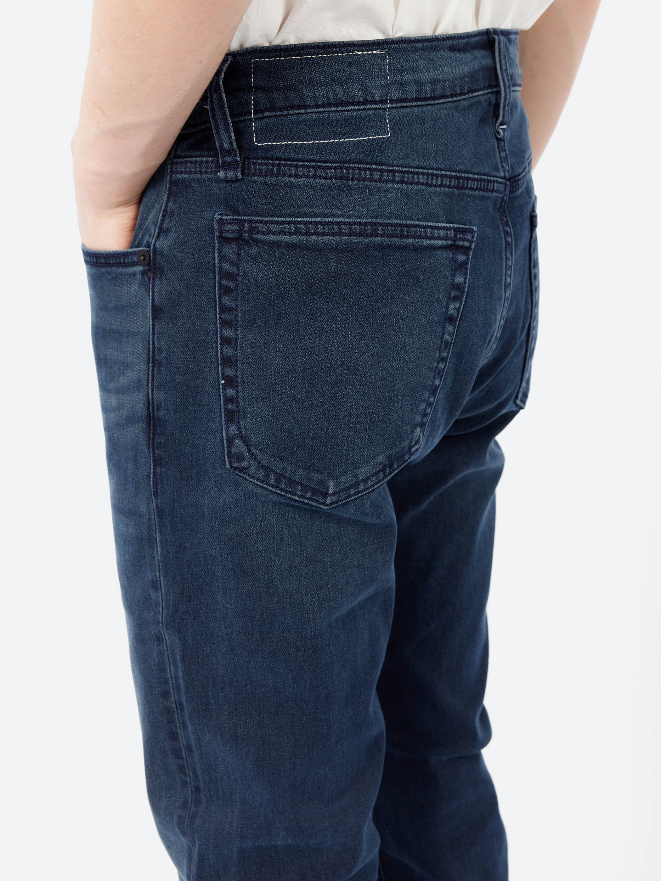 Fit 2 Authentic Stretch