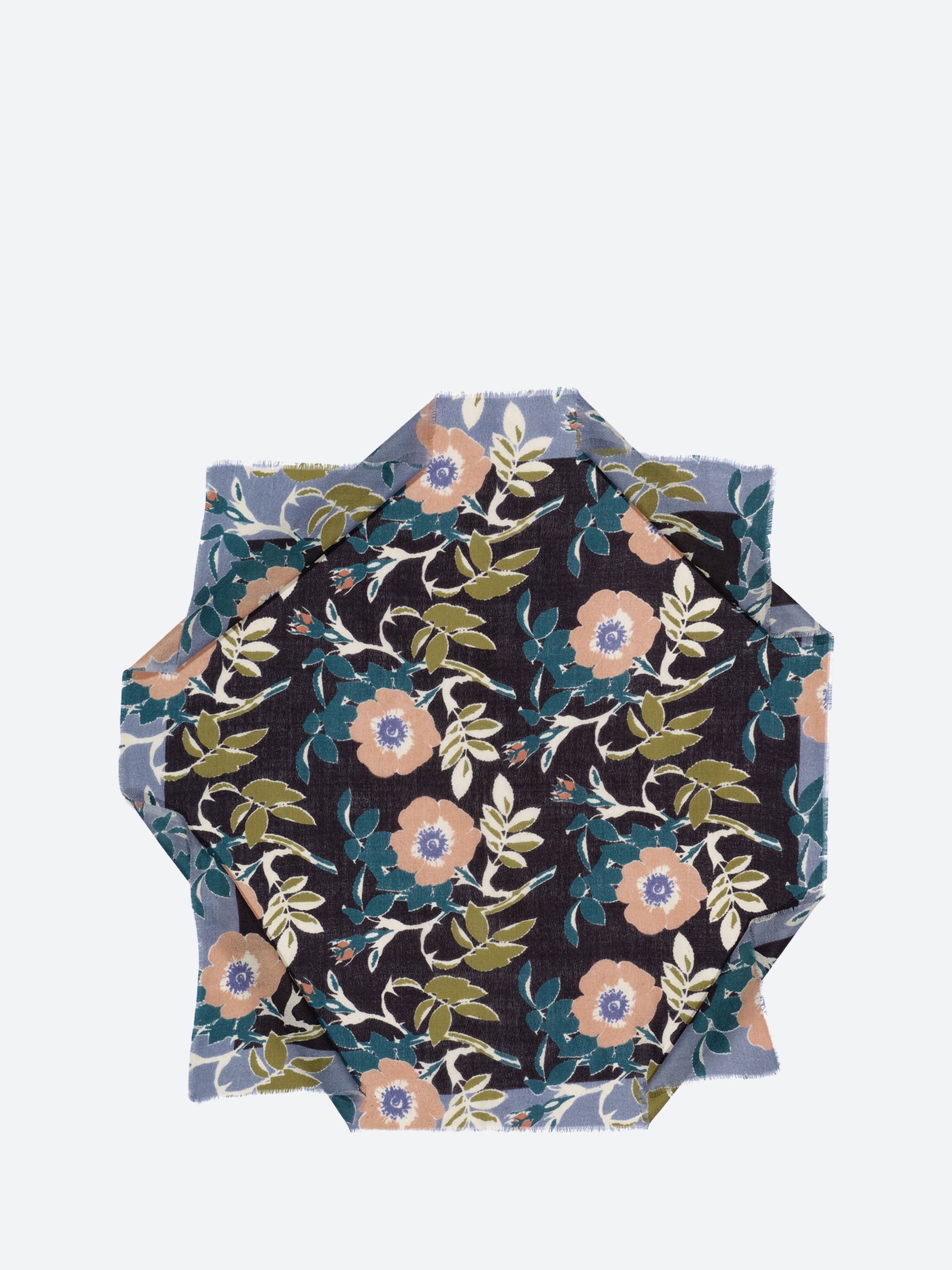 GW2595 Poppy Scarf