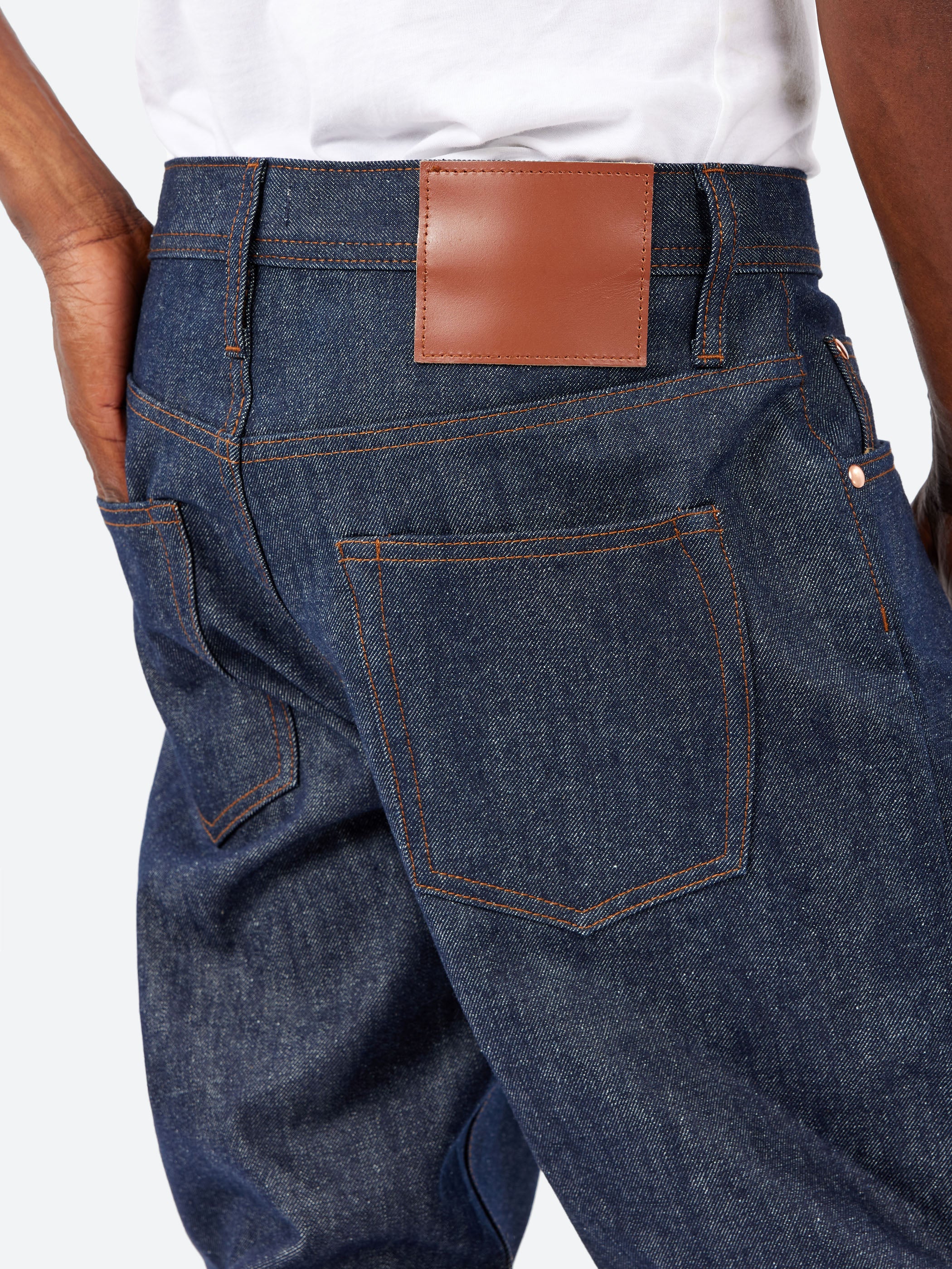 UB701 Wide Fit