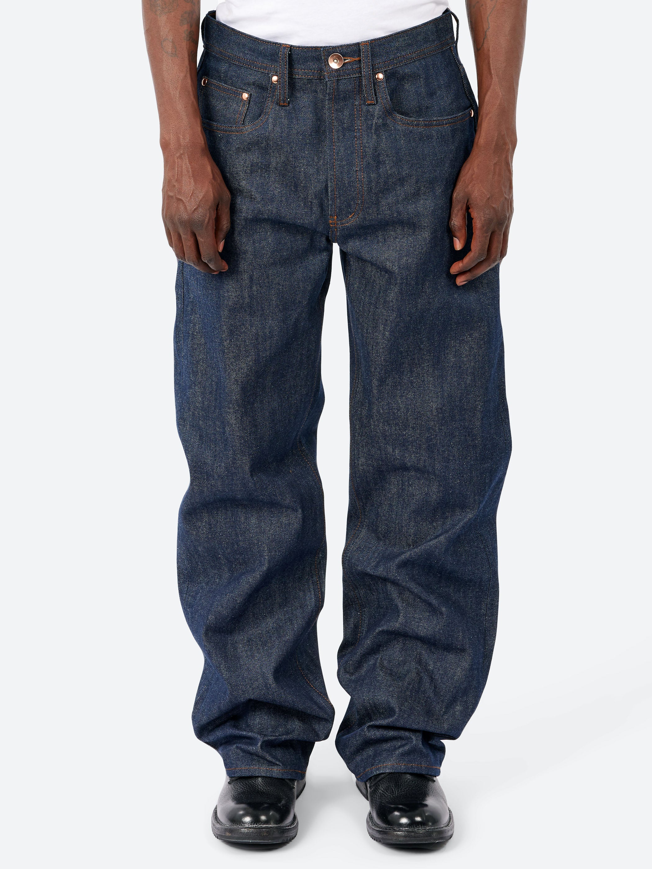 UB701 Wide Fit