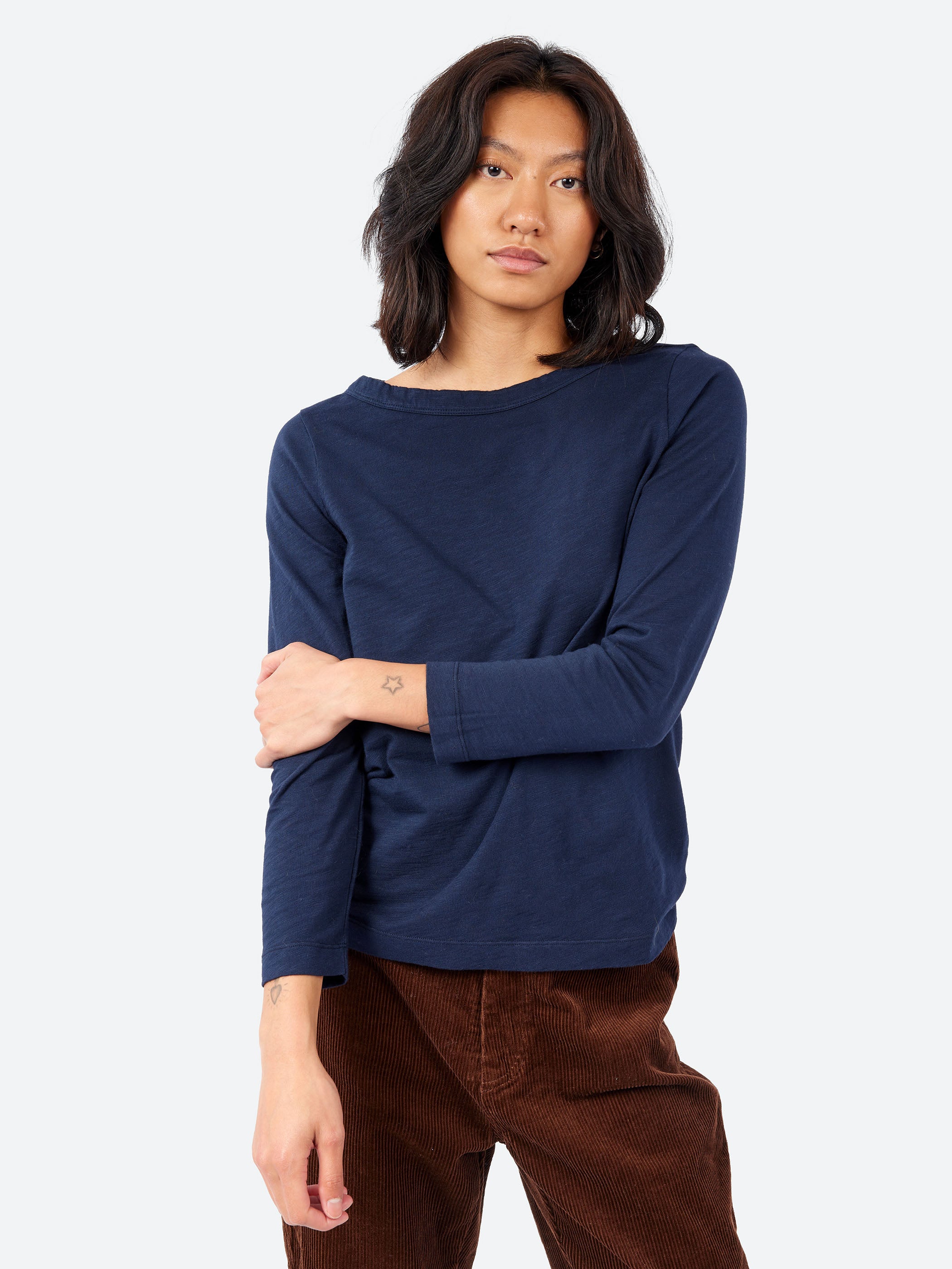 TOAST - Lia Garment Dyed Boat Neck Tee in Dark Navy – gravitypope