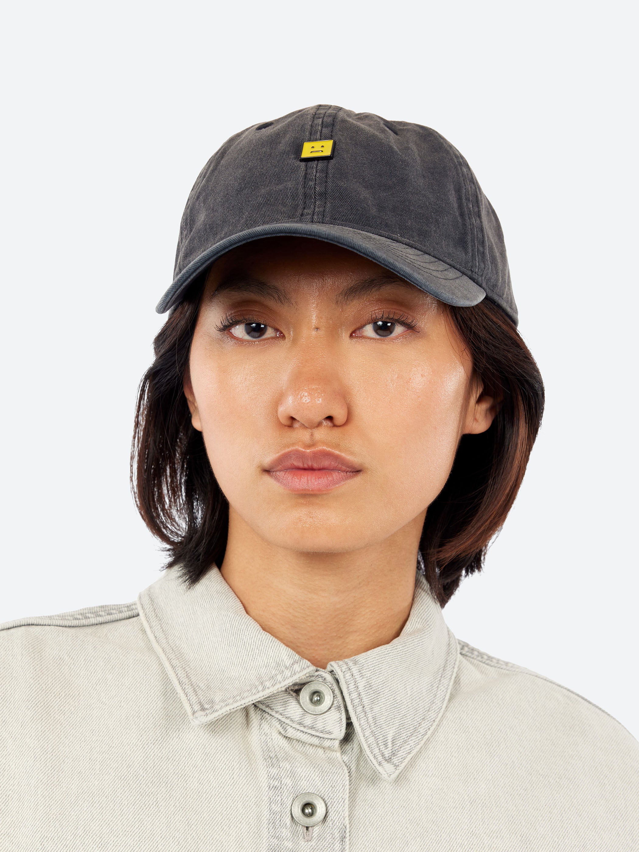 Face Stud Cap