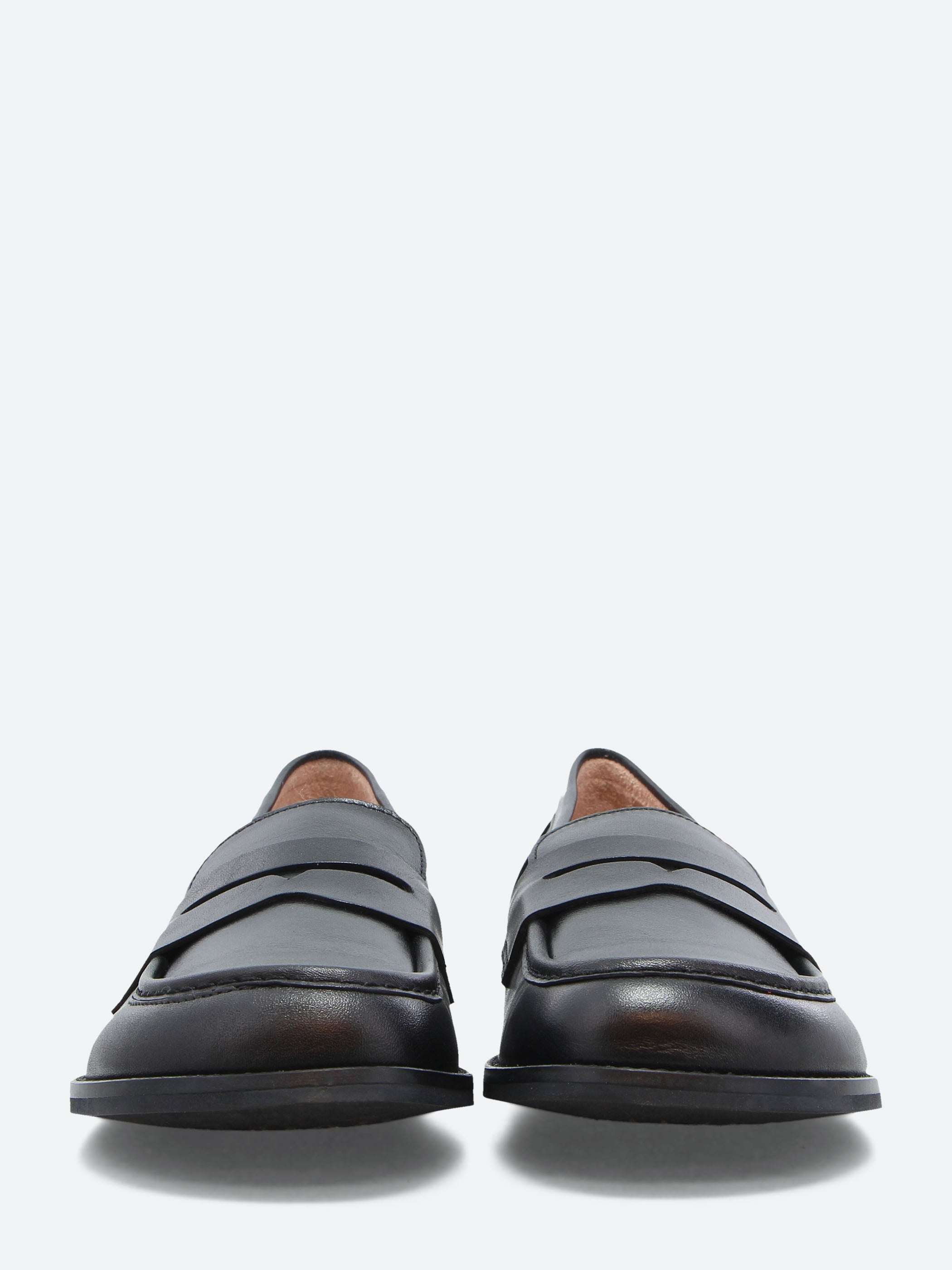A-4611 Loafers