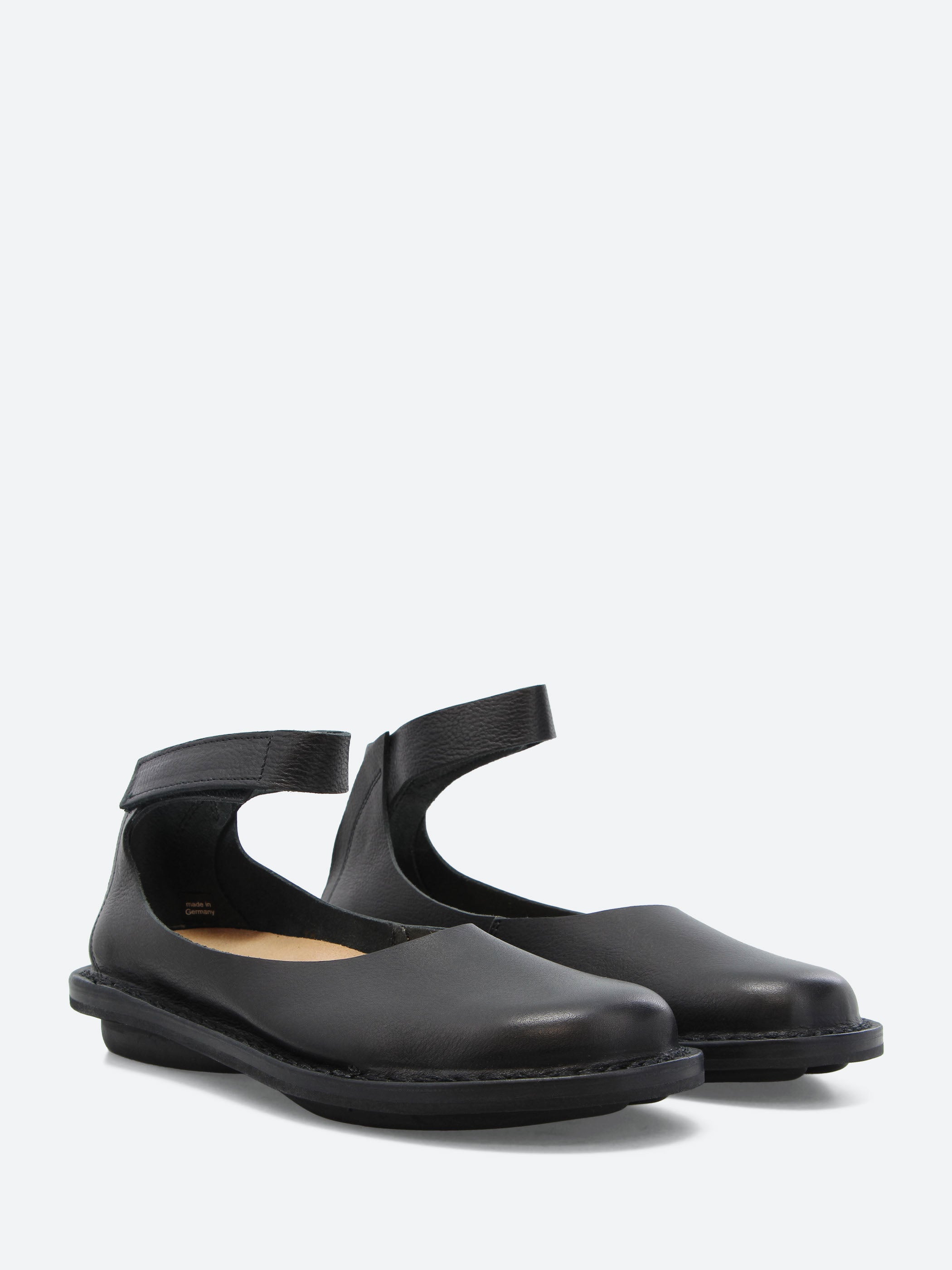 Trippen - Closed Half Yen in Black – gravitypope Trippen - Closed Half Yen in Black – gravitypope