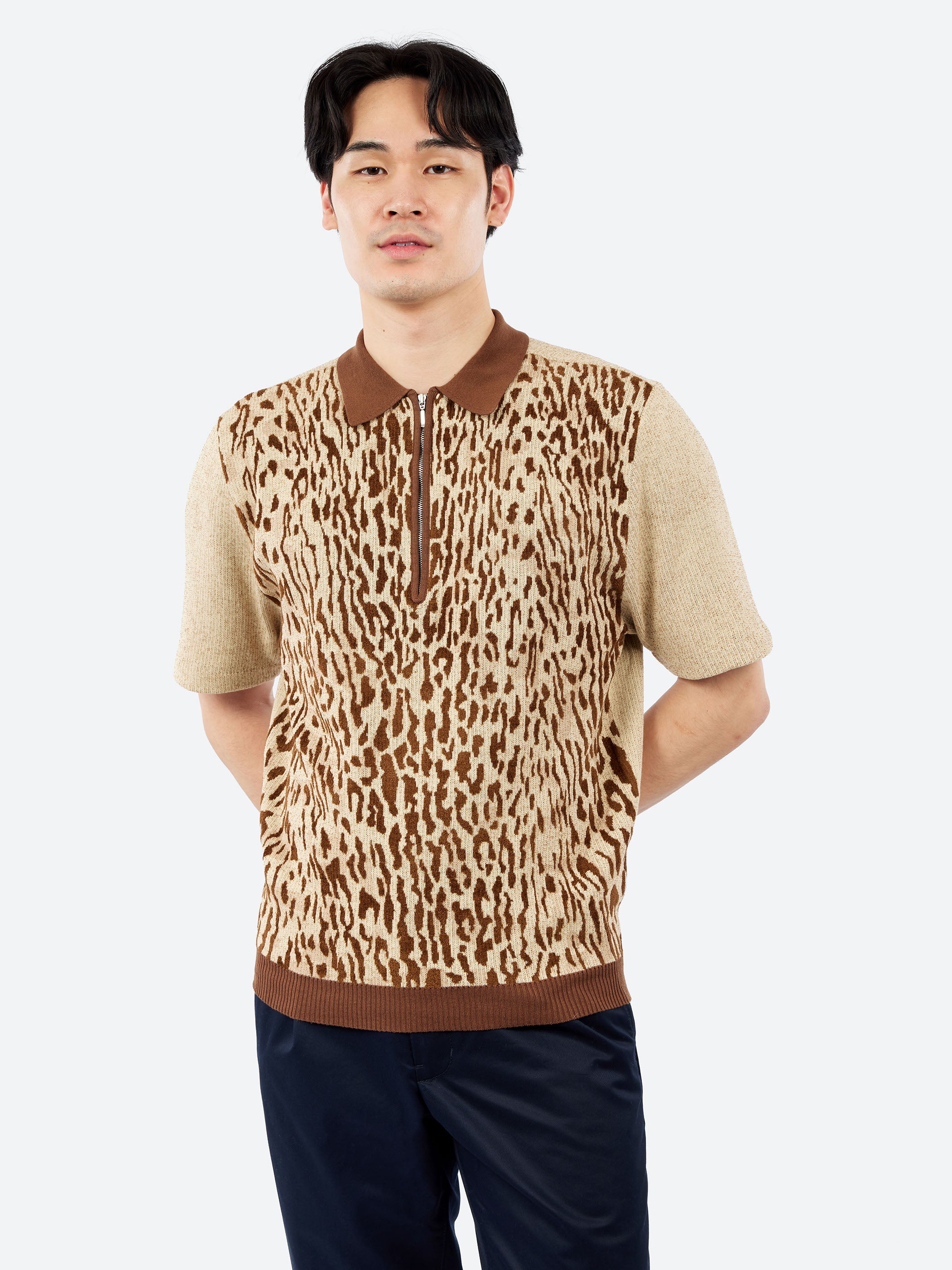 トップス polo shirt / BEAMS BEAMS PLUS - Half Zip Knit Polo Animal Jacquard in Giraffe