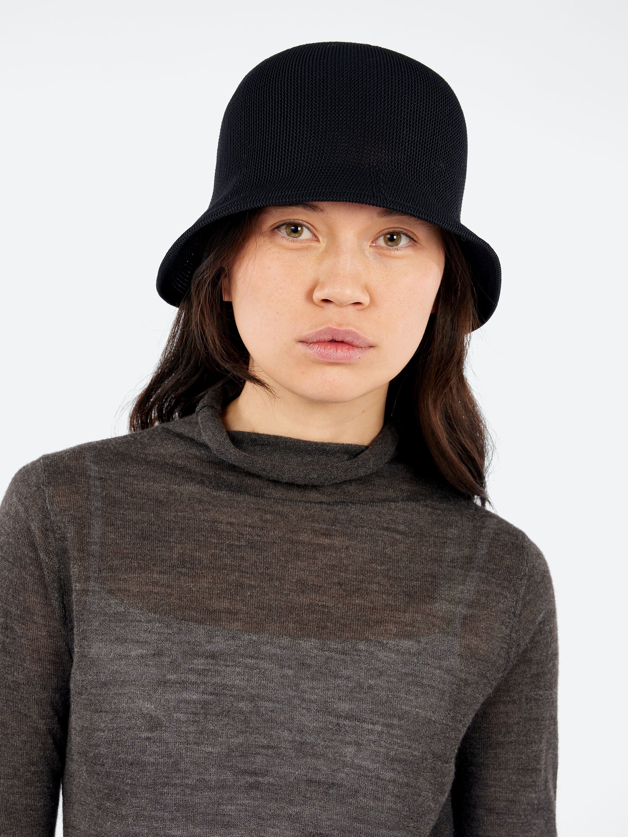 CFCL - Mesh Knit Asymmetric Hat in Black – gravitypope
