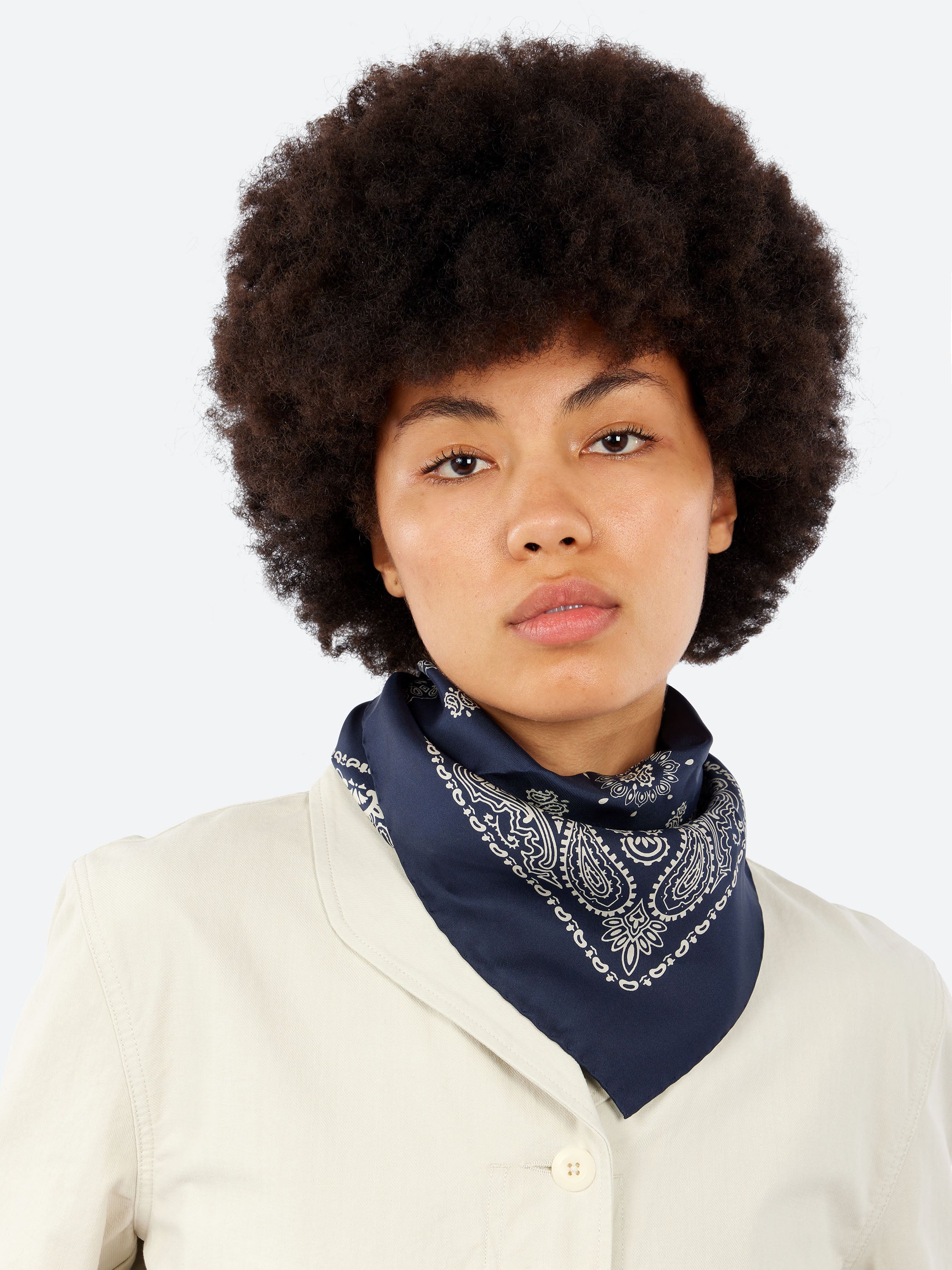 Margaret Howell シルクバンダナ Margaret Howell - Paisley Bandana in Navy and Stone – gravitypope