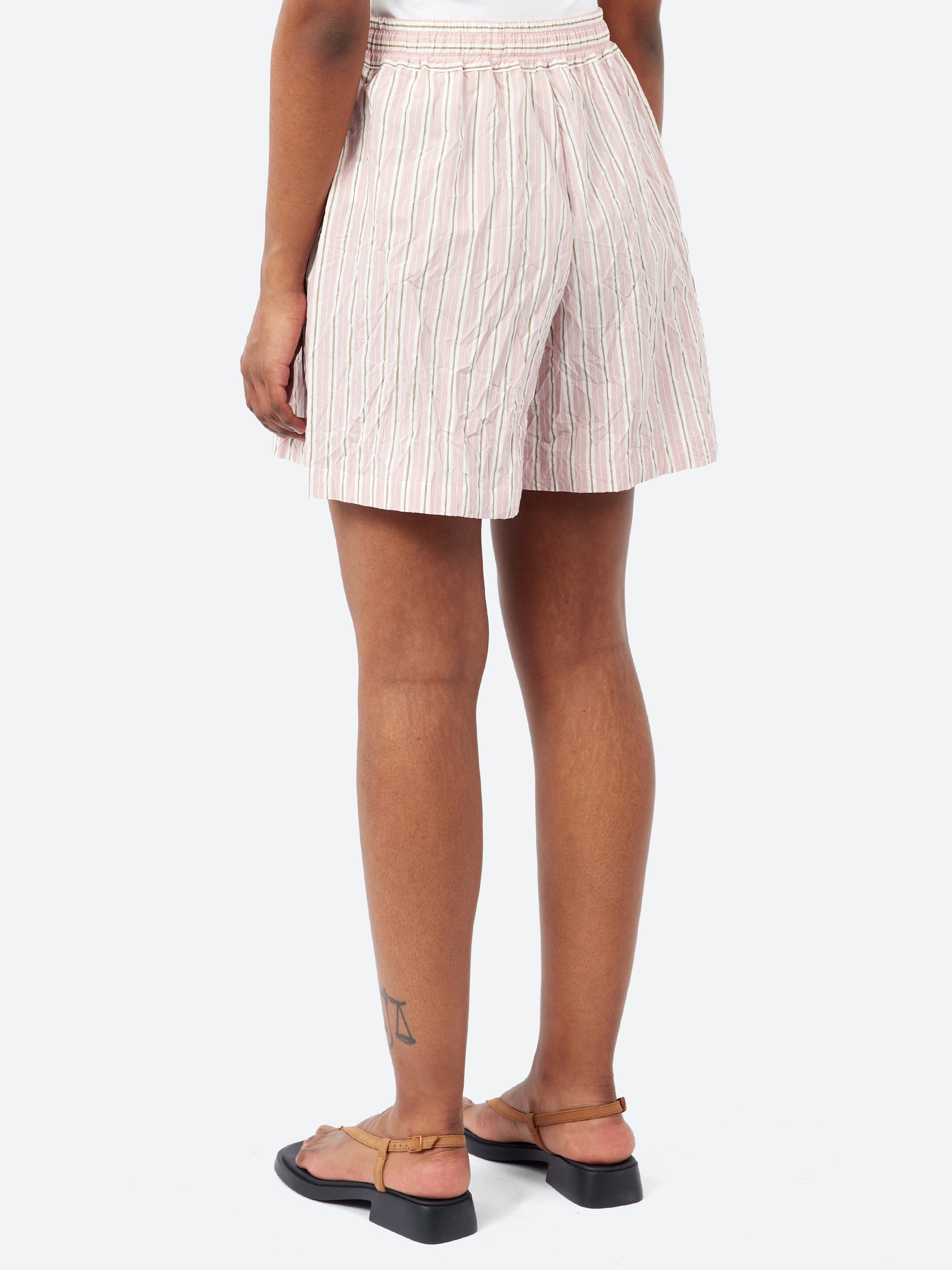 Wide Crinkled Bermuda