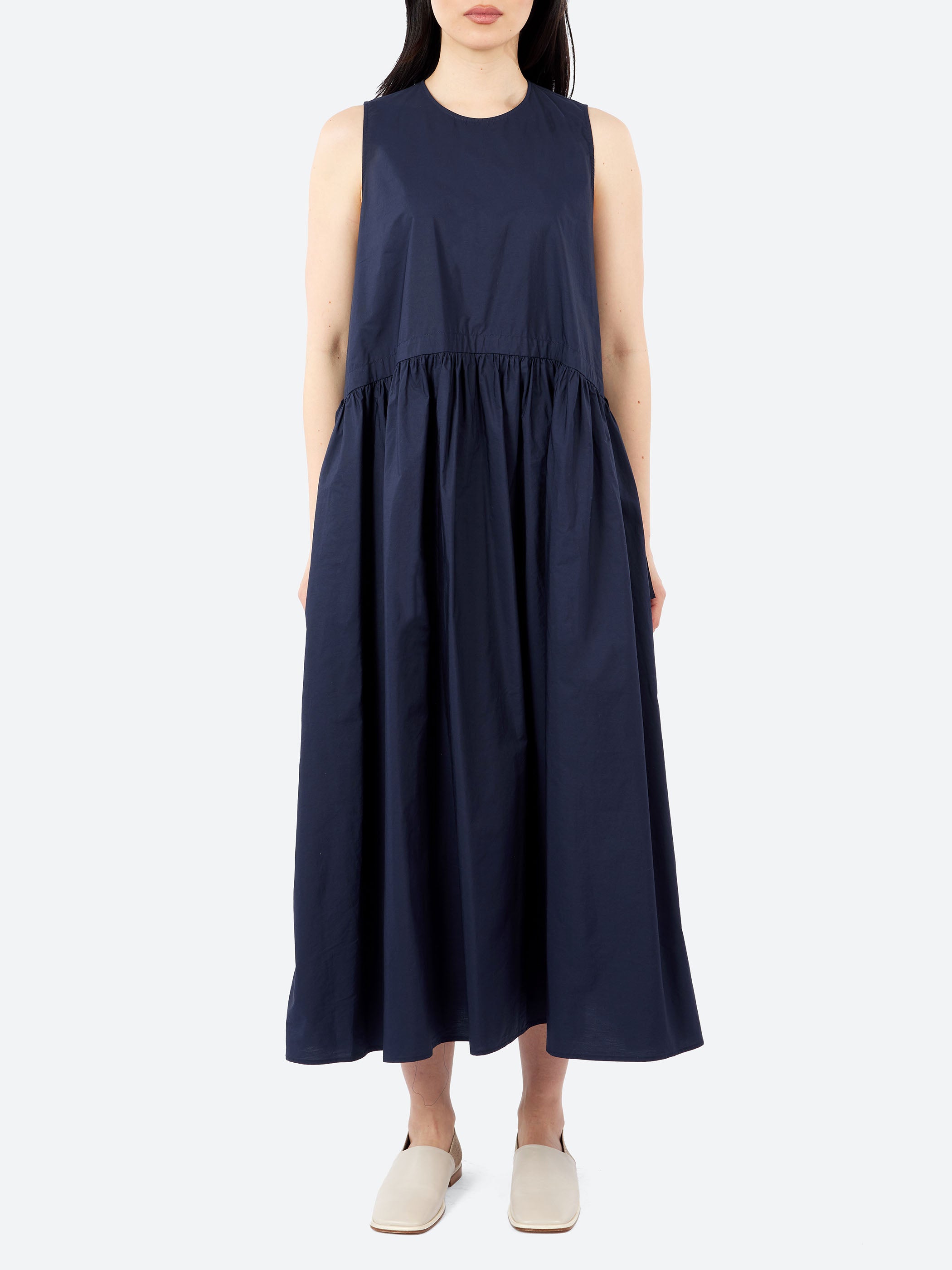 P1847 Sleeveless Dress
