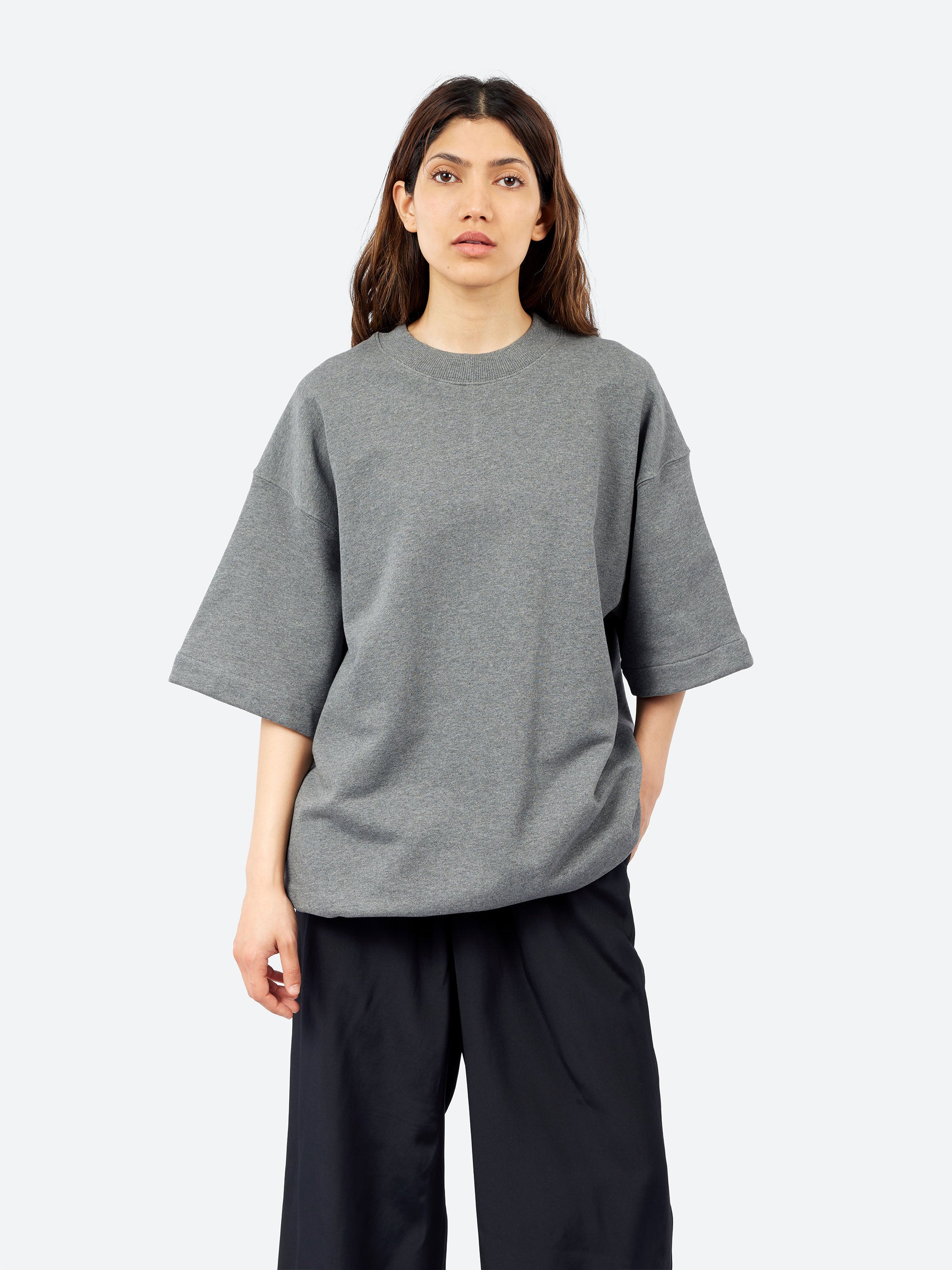 Sofie D'Hoore - Thrive Sweatshirt in Grey – gravitypope