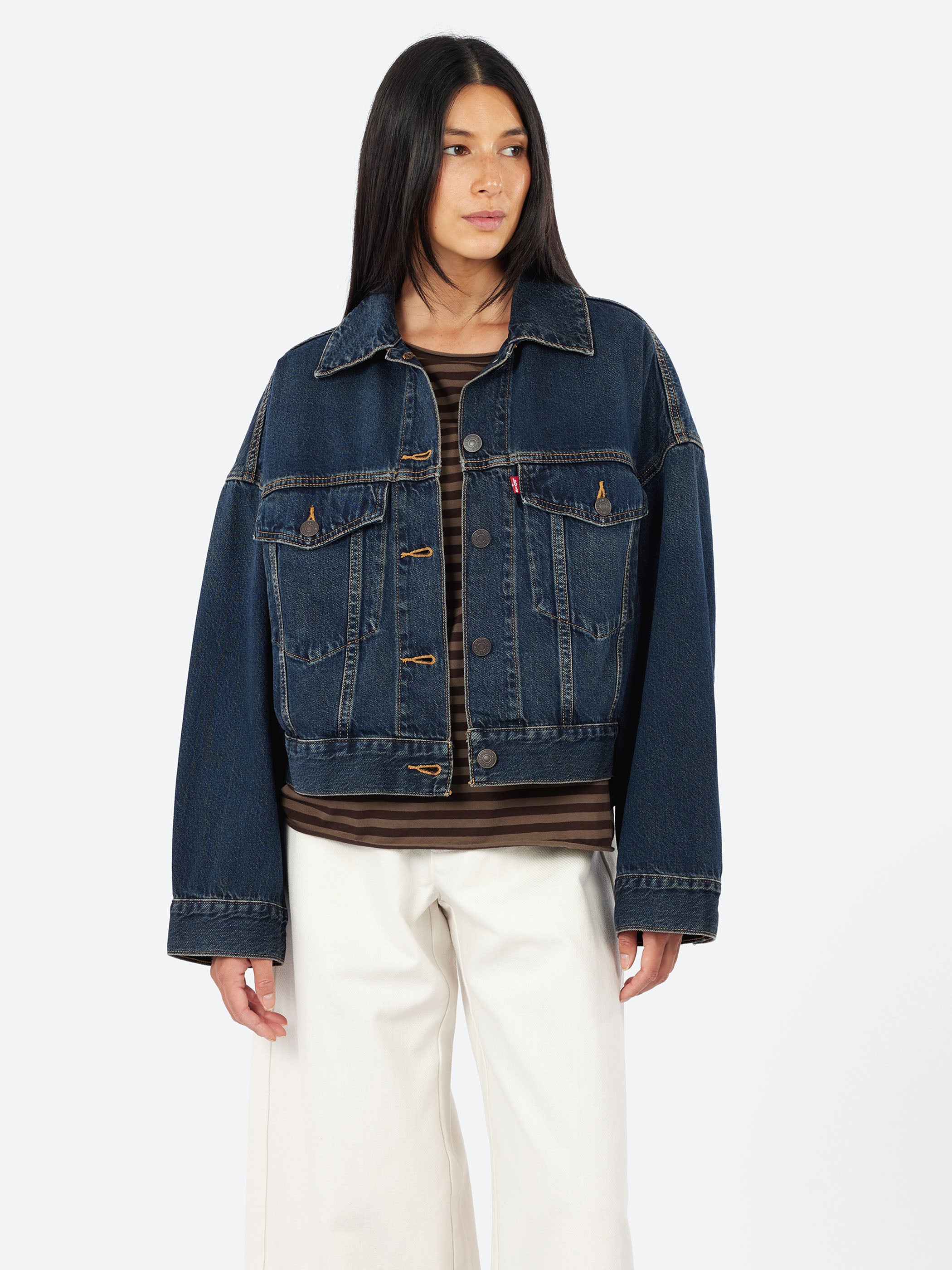 Loose Crop Trucker