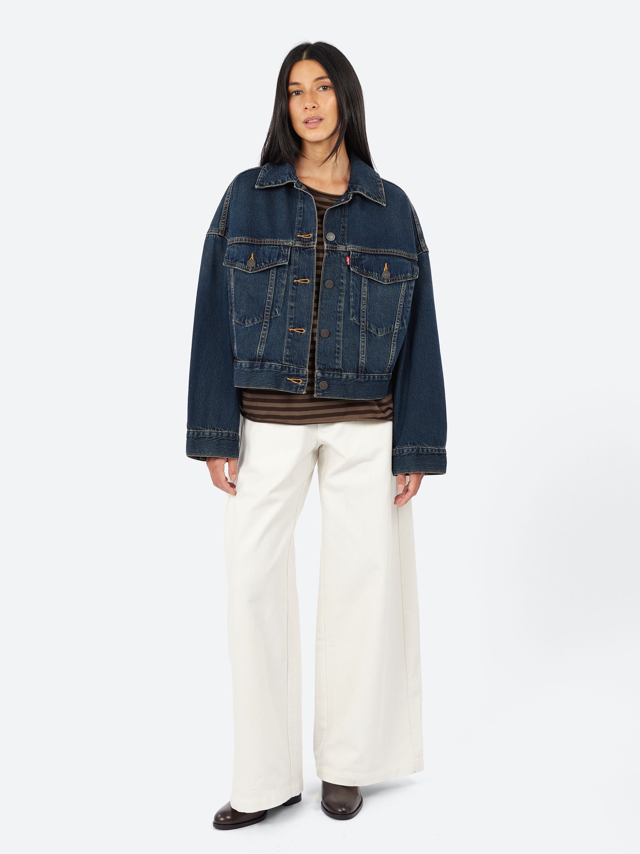 Loose Crop Trucker