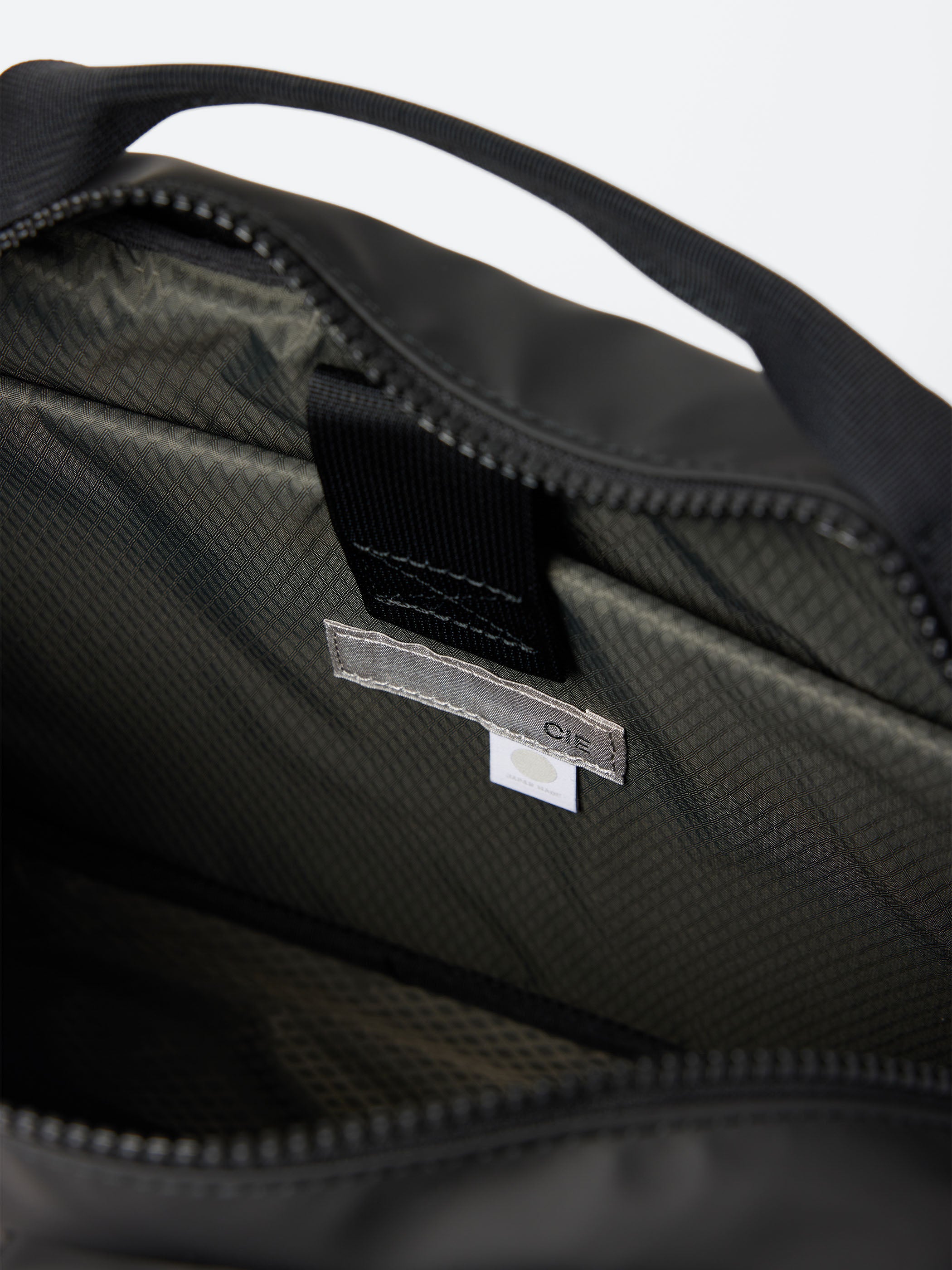 Grid3 Shoulder Bag - 05 (L)