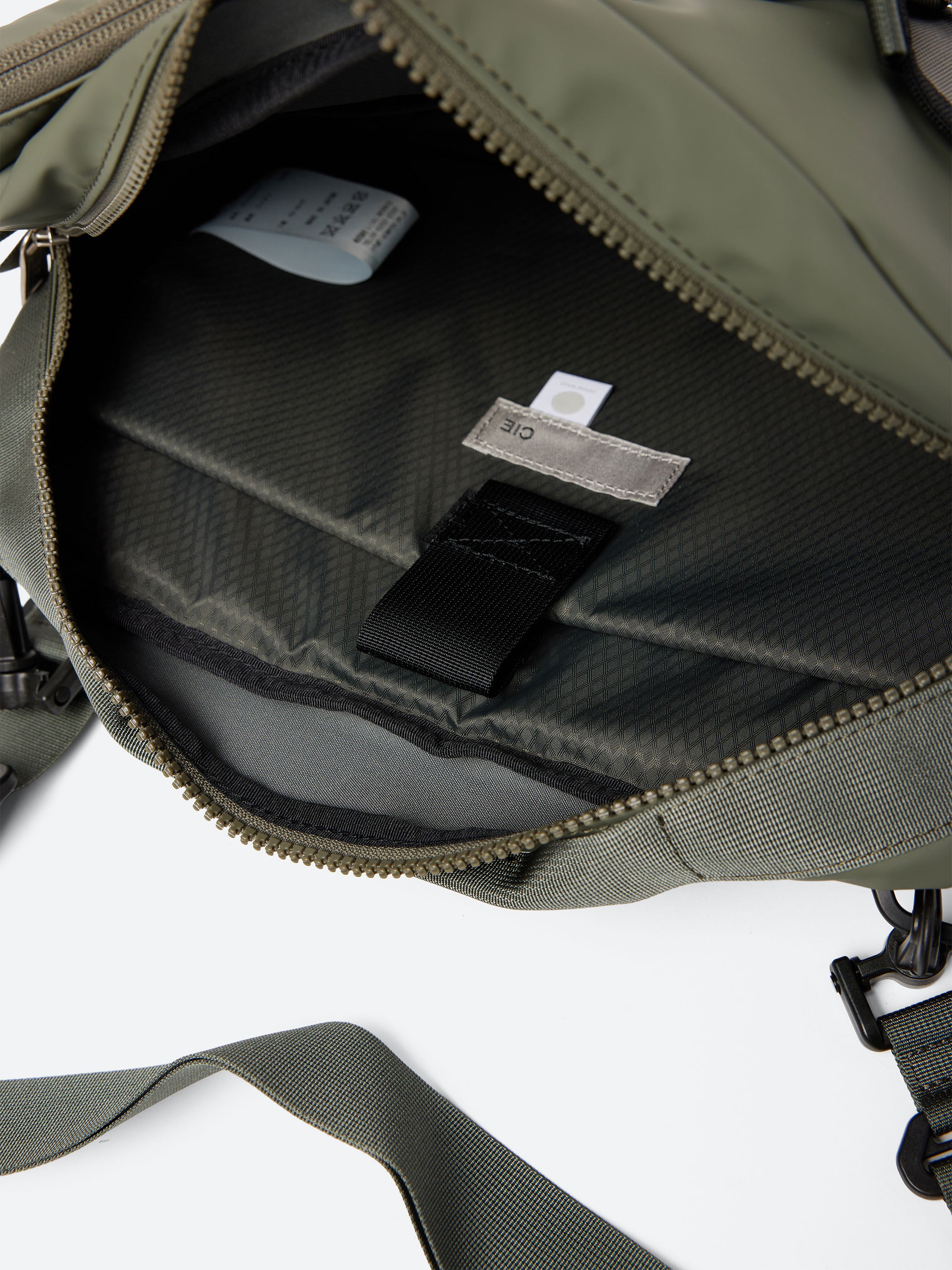 Grid3 Shoulder Bag - 05 (L)