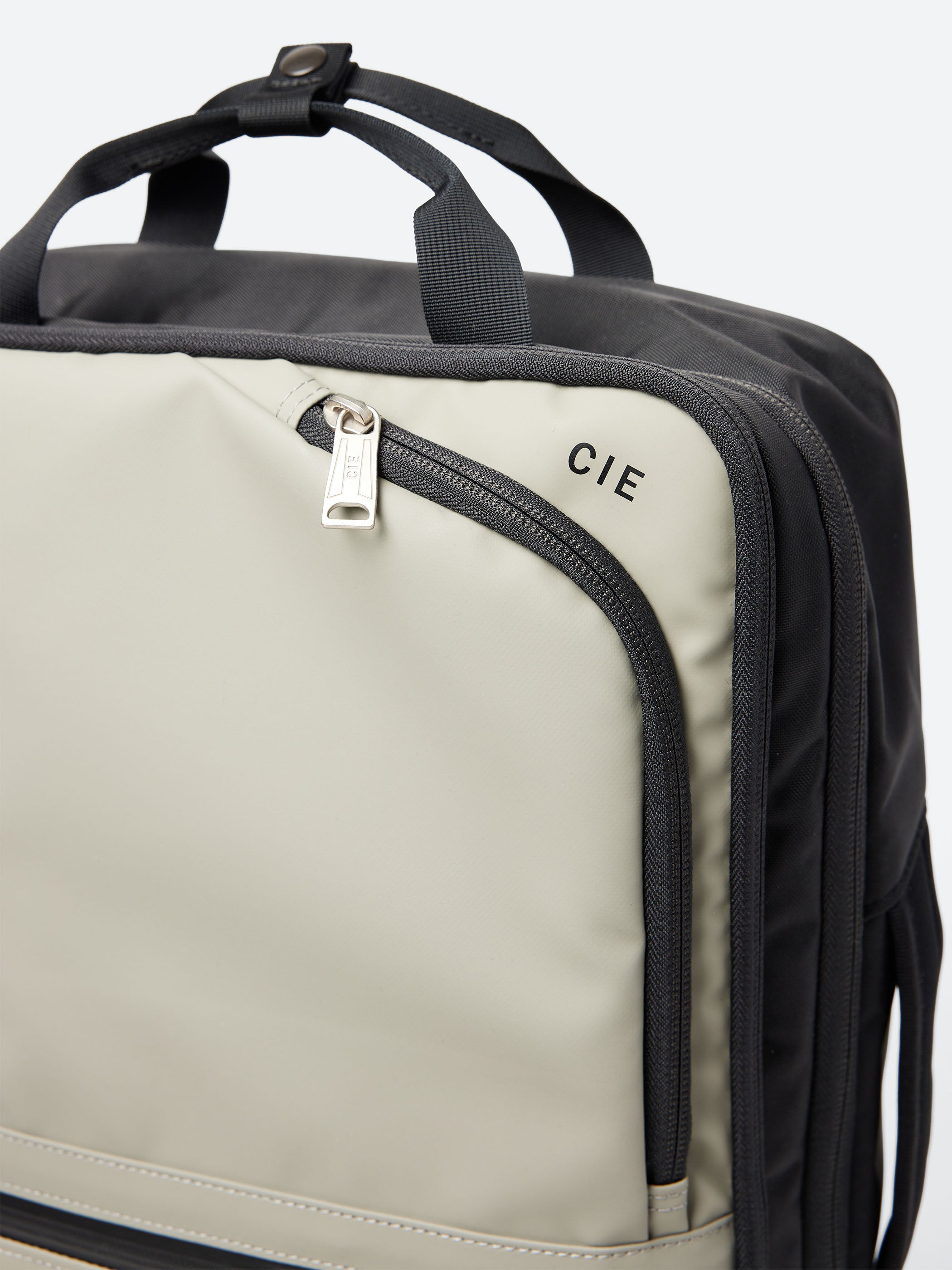 CIE - Various 2Way Backpack (M) in Gray – gravitypope