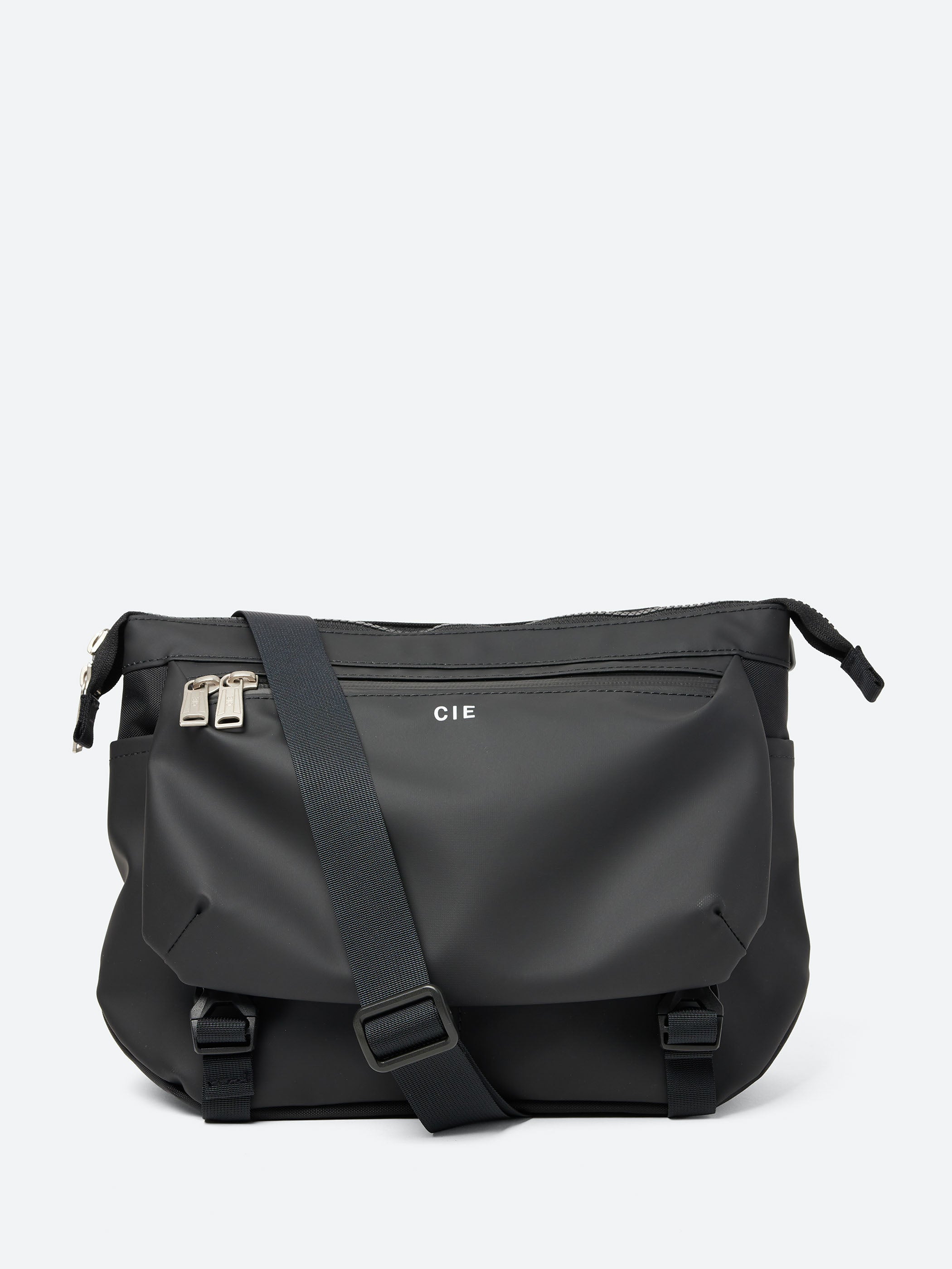 CIE - Various Backpack 02 - L in Black – gravitypope