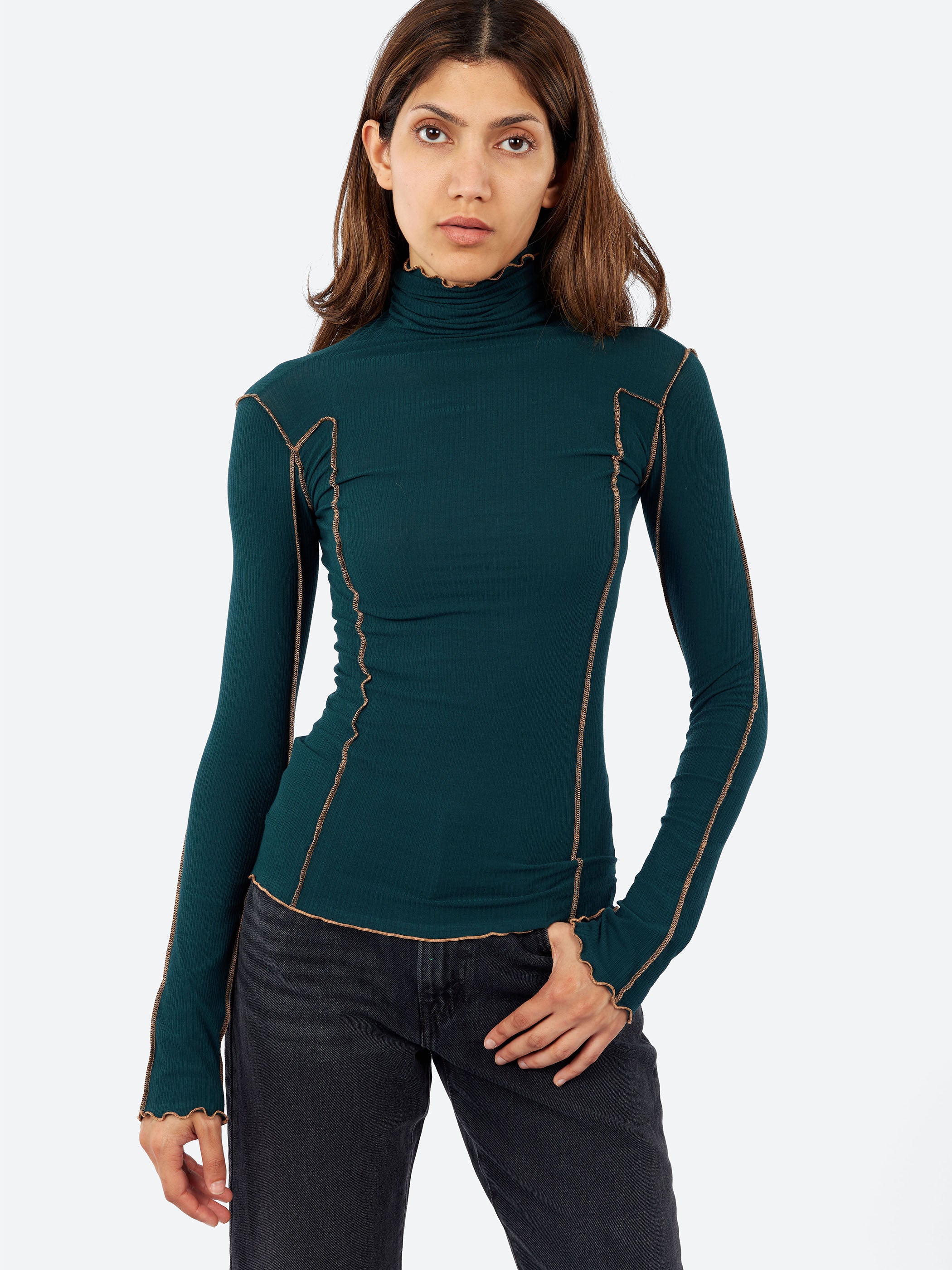 Baserange - Omato Turtleneck in Hirsu Green – gravitypope