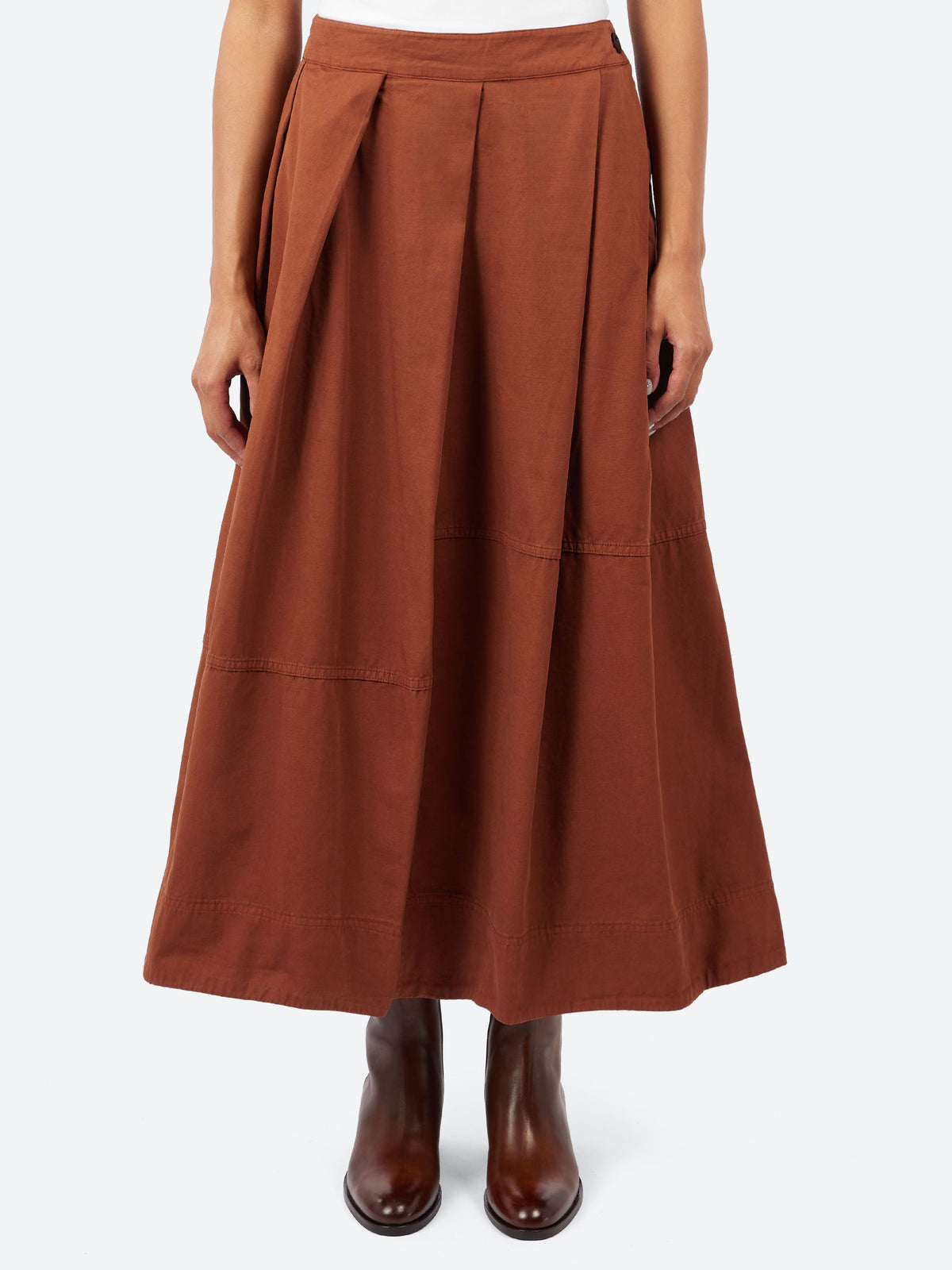 Slanted Pleat Cotton Skirt