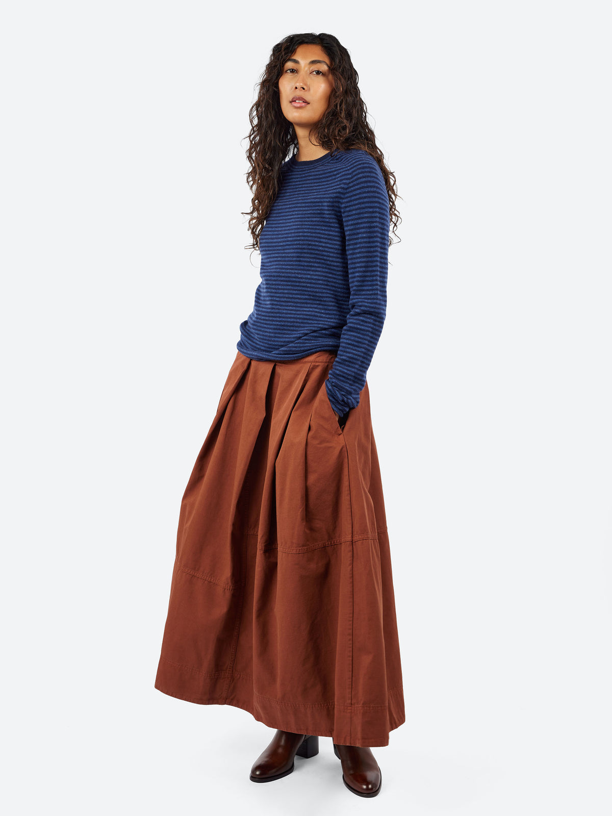 Slanted Pleat Cotton Skirt