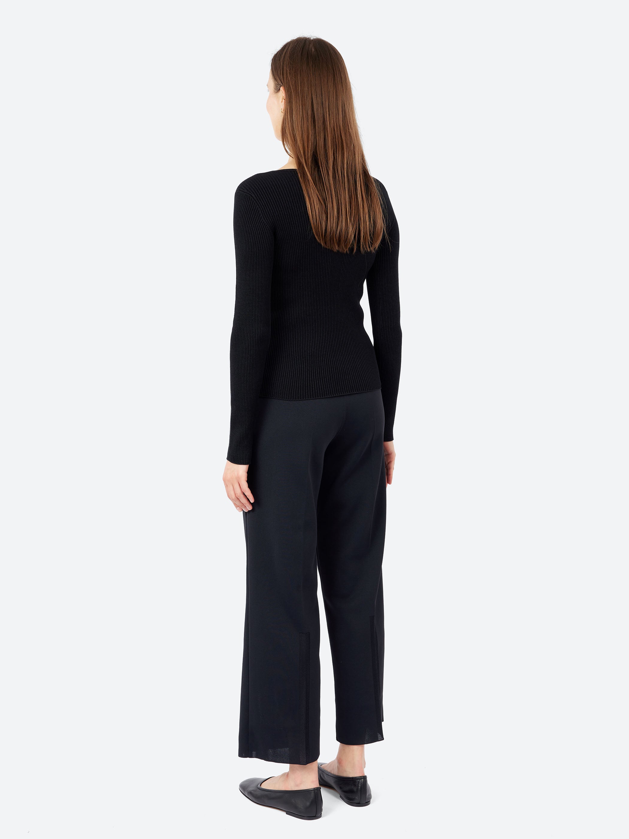 Portrait V-Neck Long Sleeve