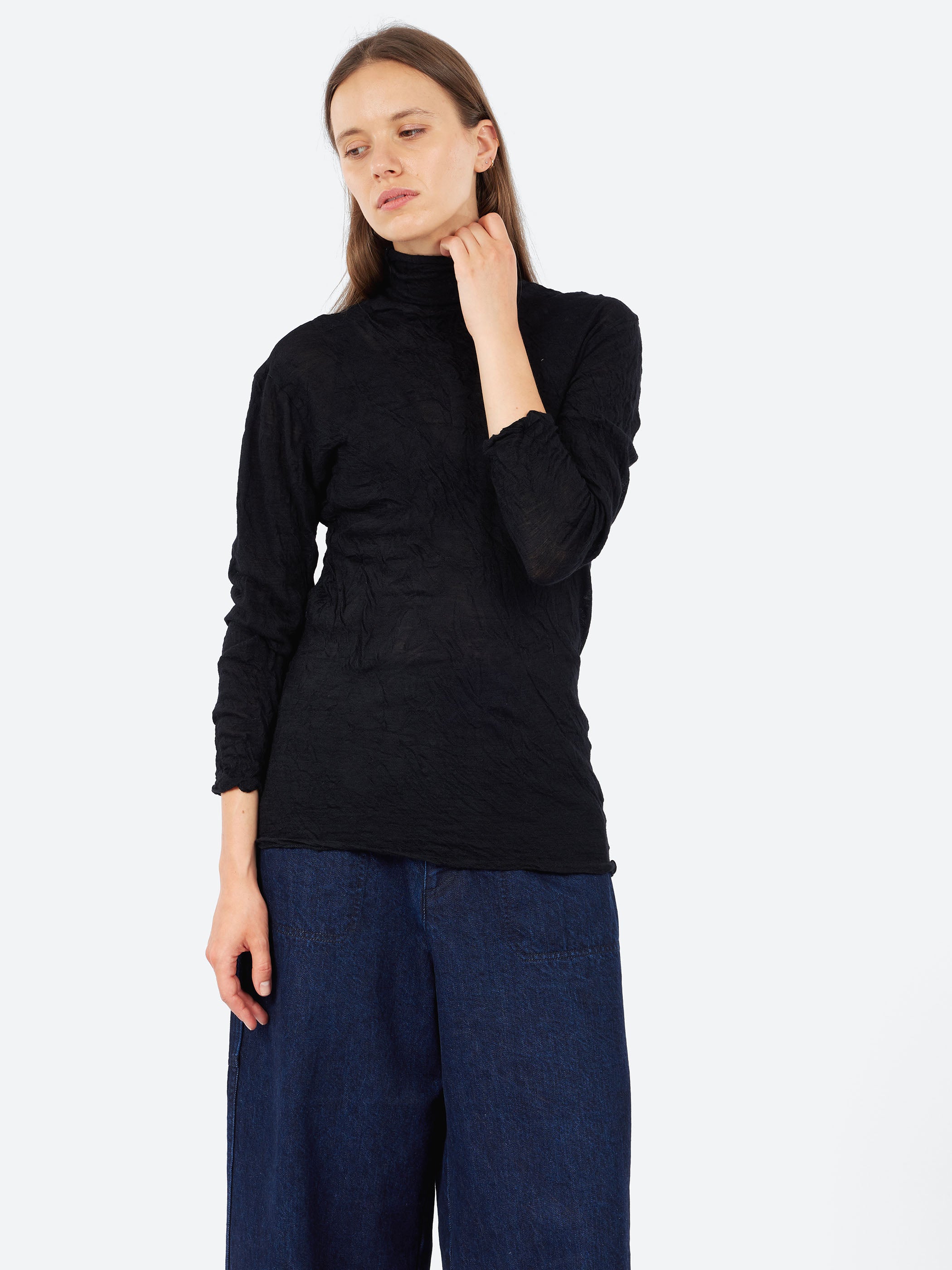 Crinkle Wool Gauze Turtleneck