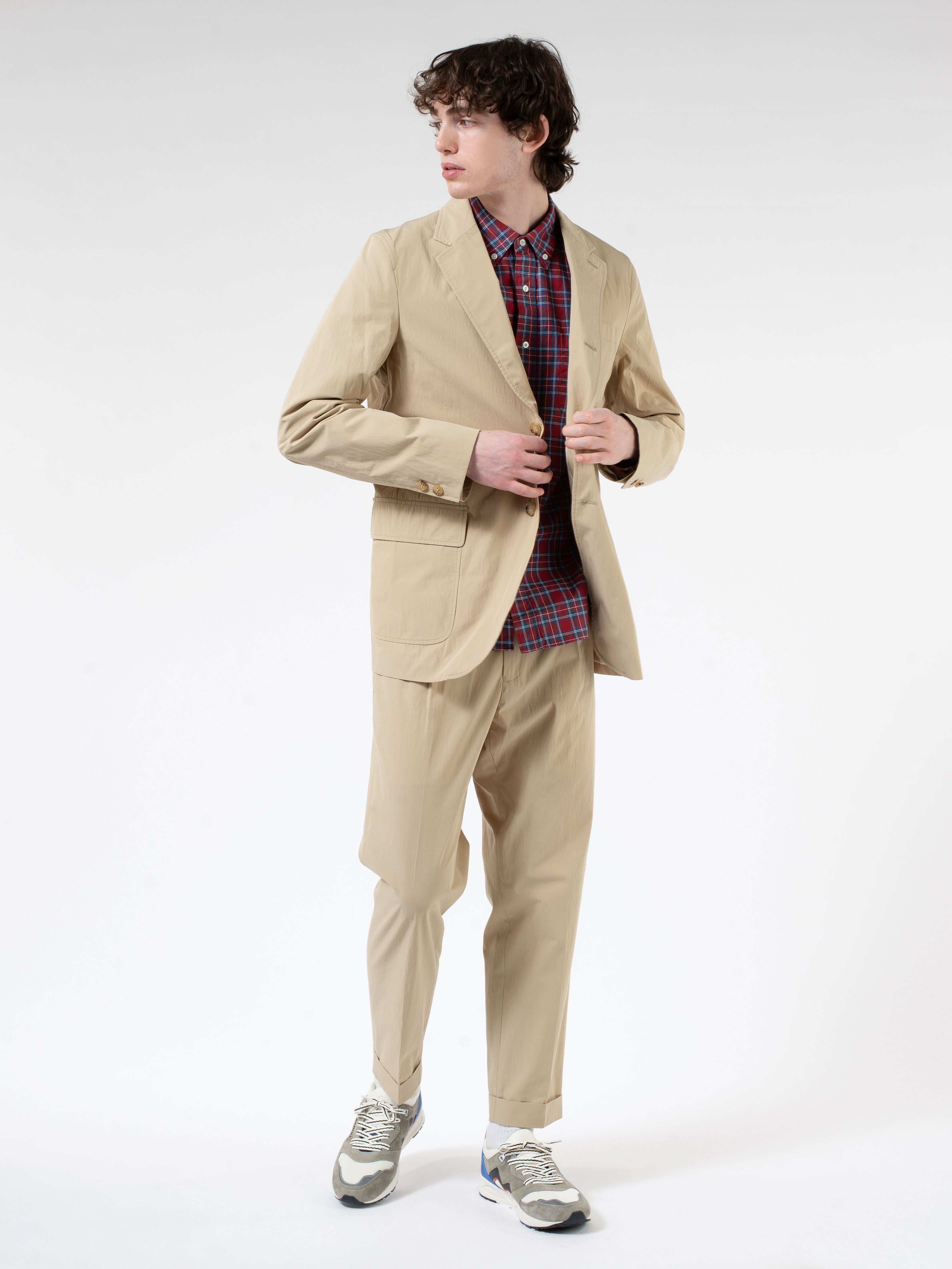 BEAMS PLUS - Comfort Cross Travel 3 Button Jacket in Beige