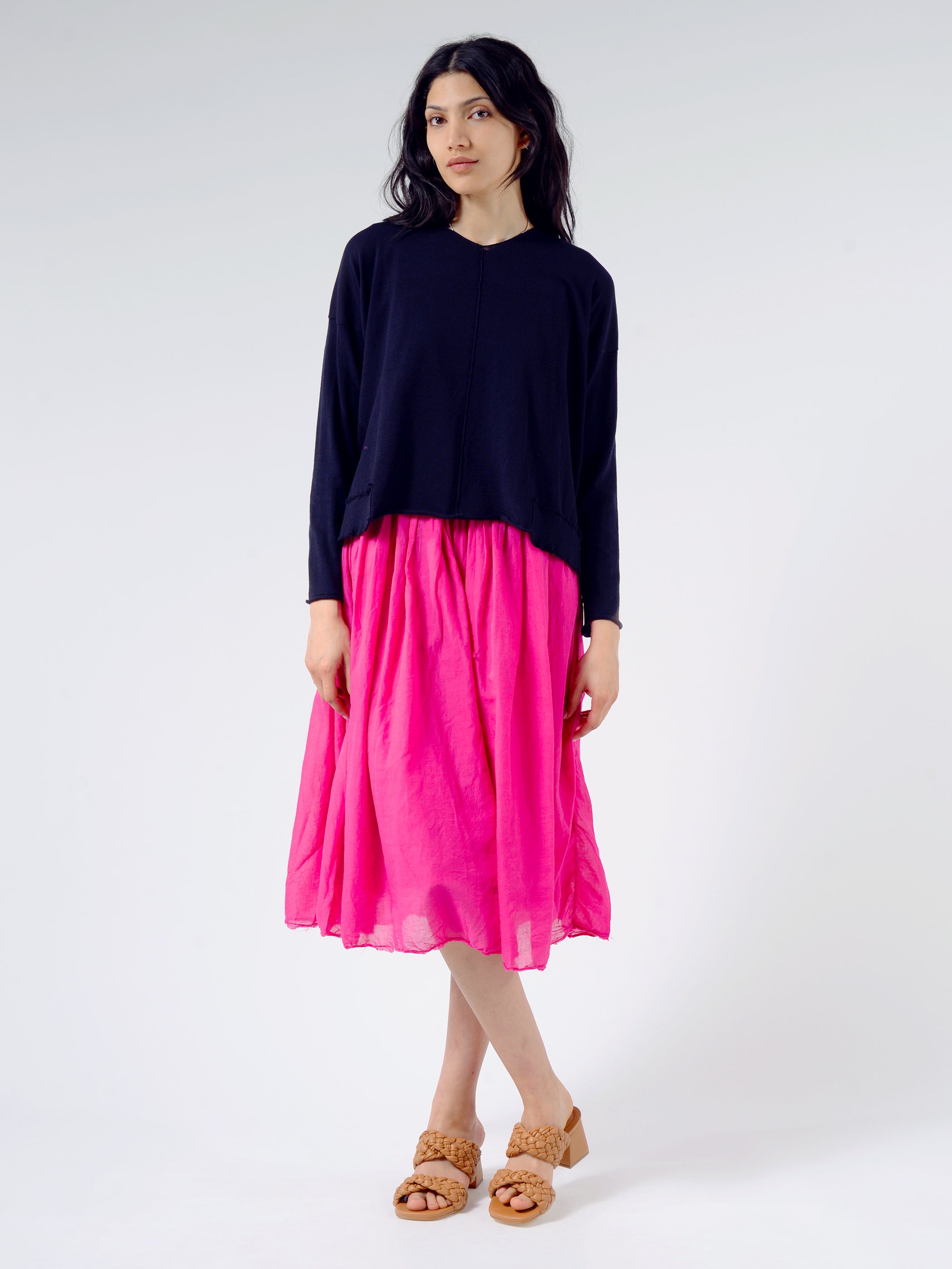 2359 V Neck Pullover