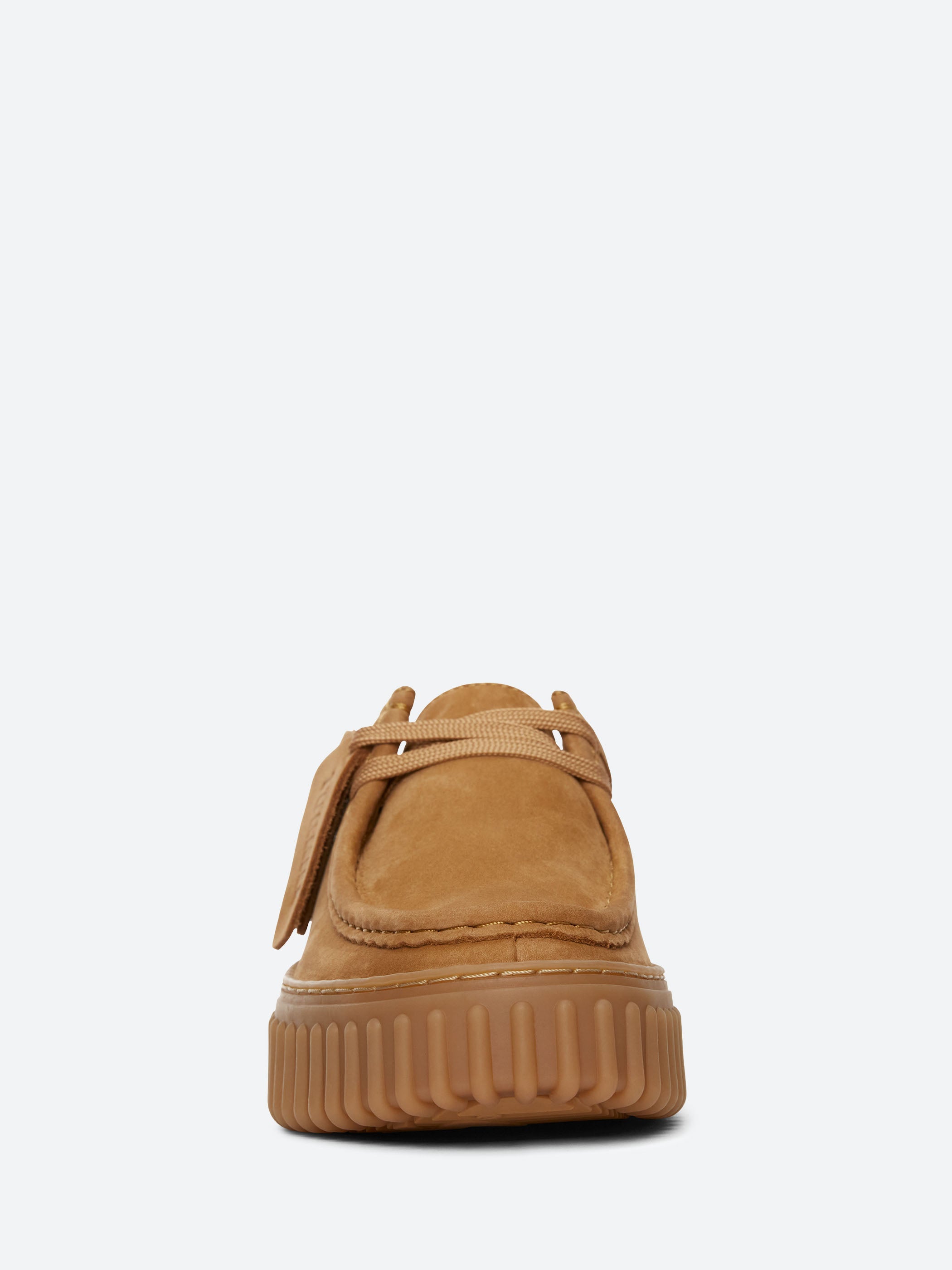 Clarks - Torhill Bee in Light Tan Nubuck – gravitypope