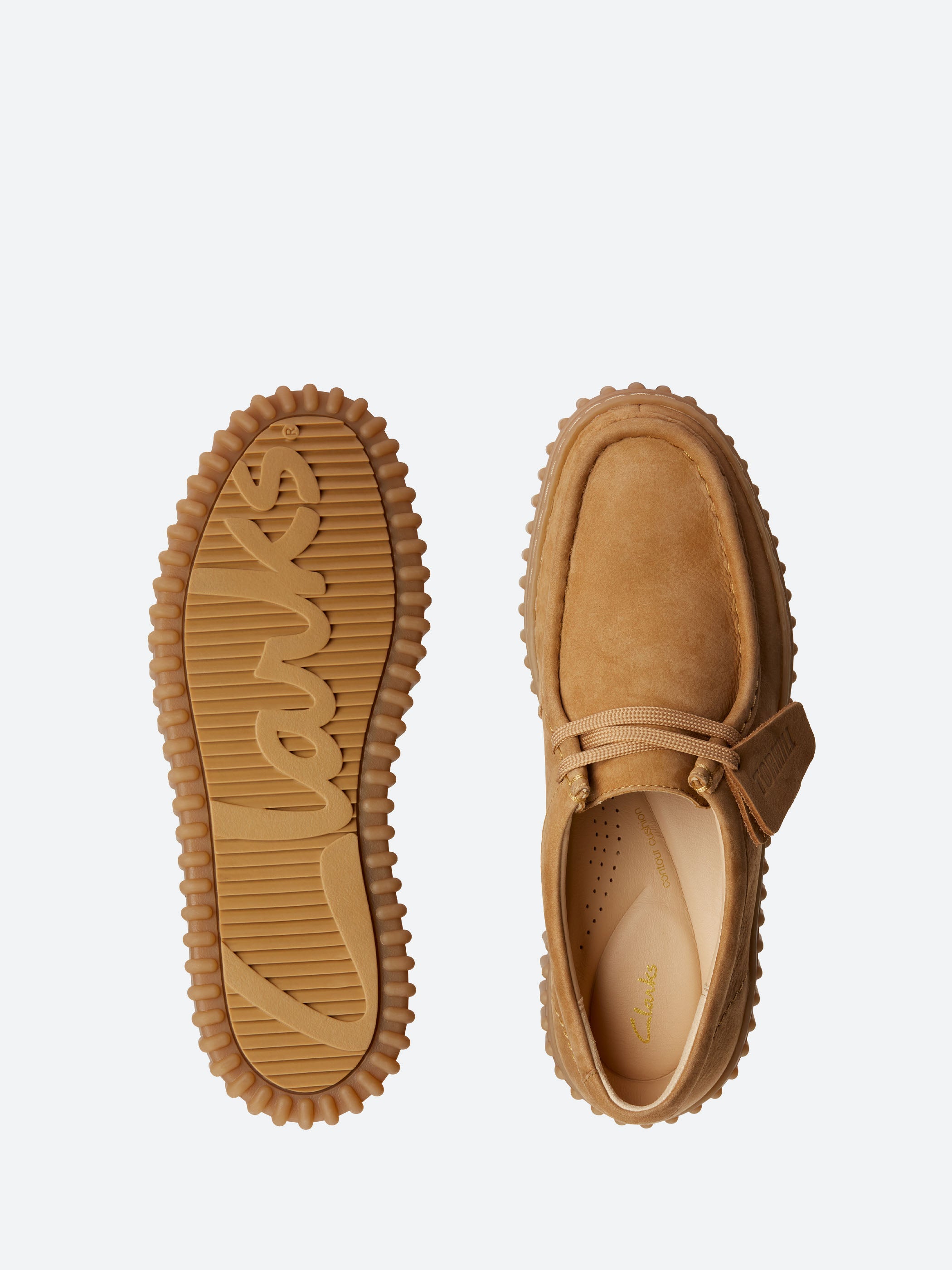 Clarks - Torhill Bee in Light Tan Nubuck – gravitypope
