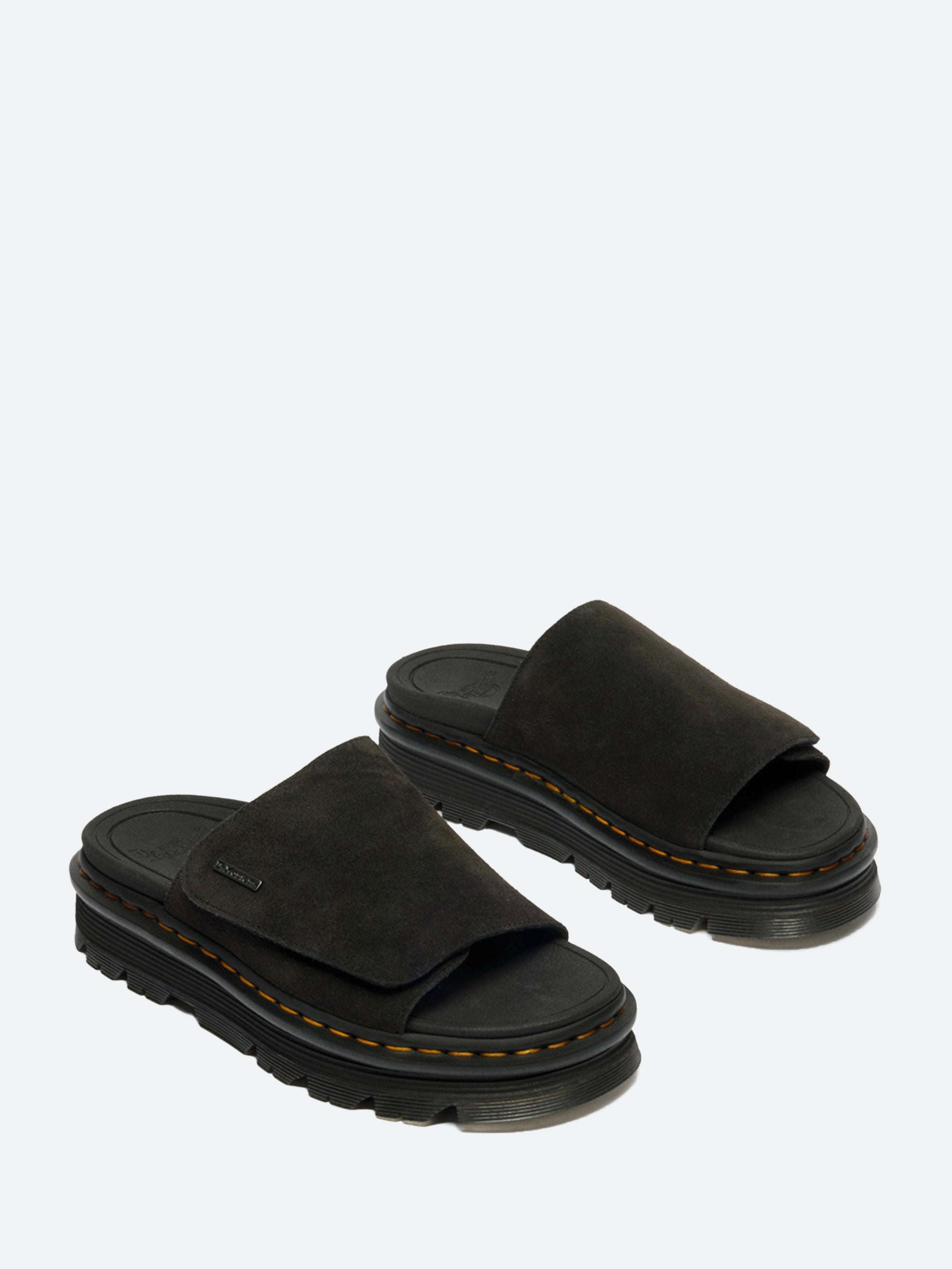 Dr. Martens - Louis Slip-On Shoes in Black Analine – gravitypope