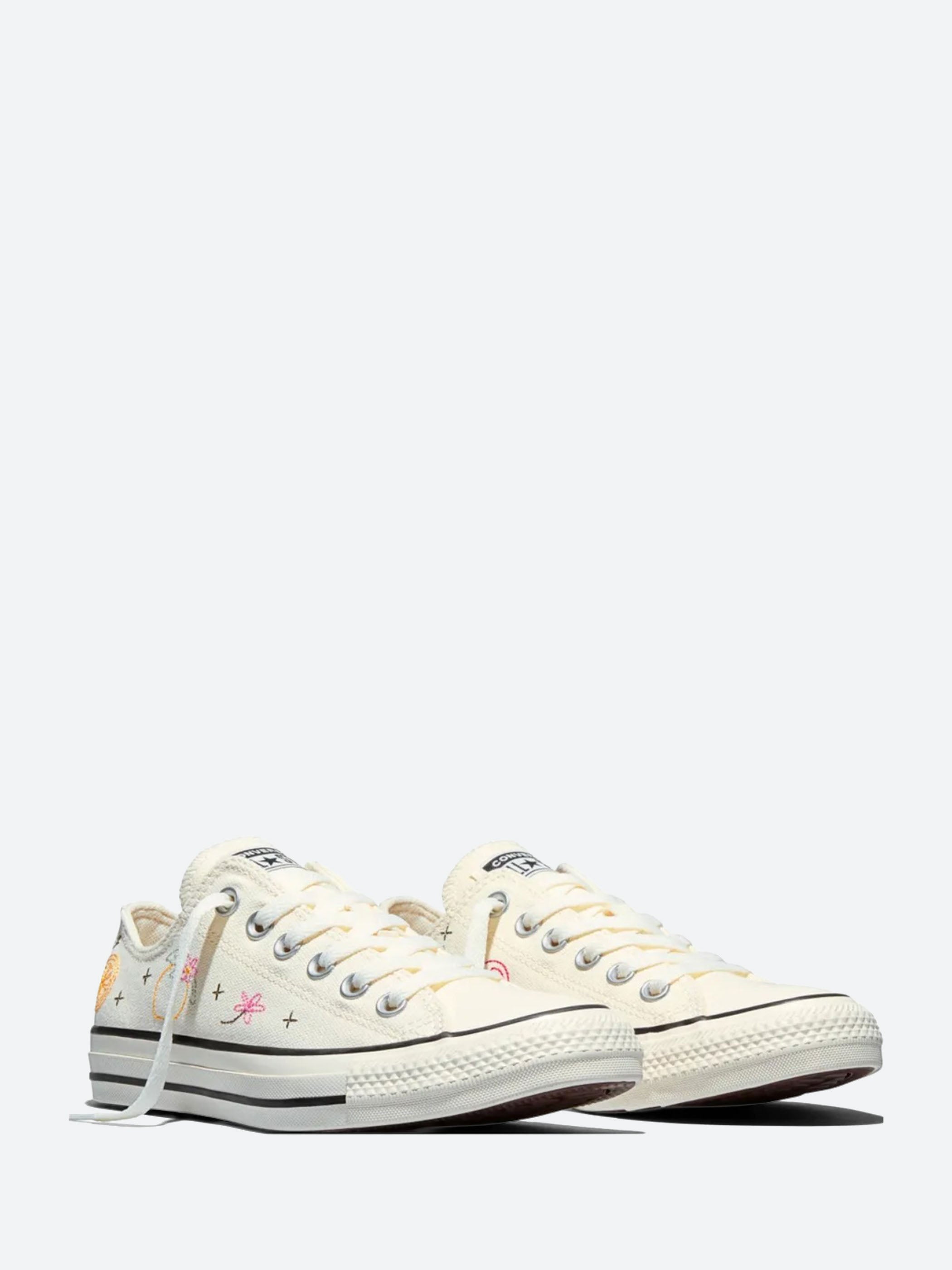 Chuck Taylor All Star Low Top Market Essentials Embroidered