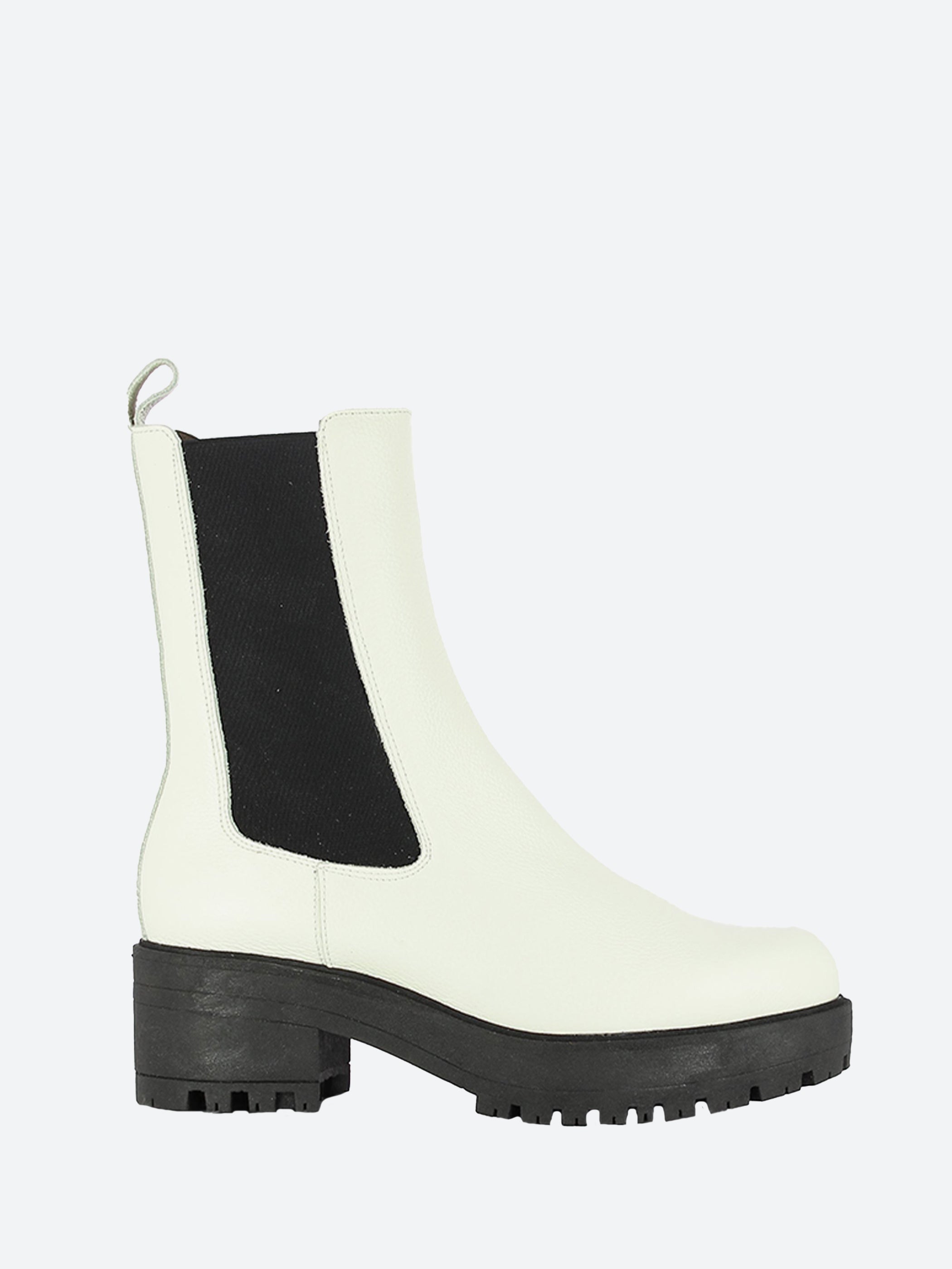 E-6114 Chelsea Boot
